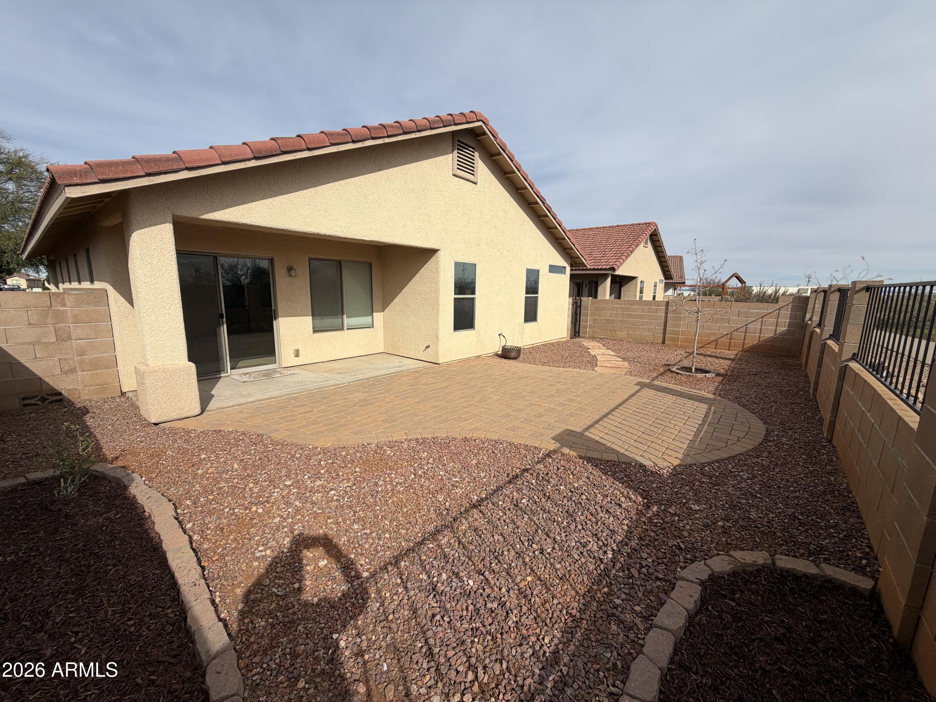 HOLIDAY AT PDS PHASE 3 AMENDED - Residential Lease