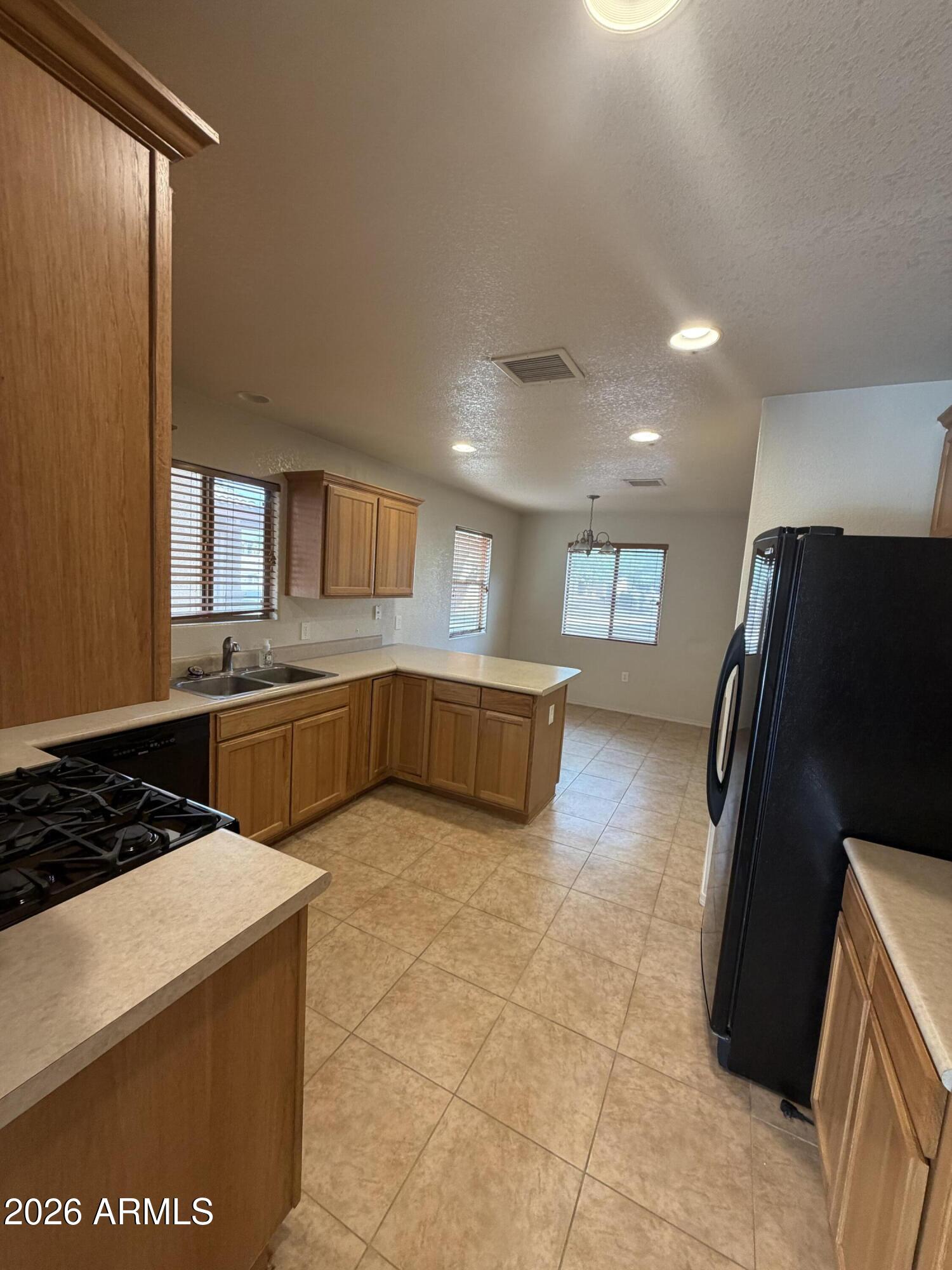 HOLIDAY AT PDS PHASE 3 AMENDED - Residential Lease