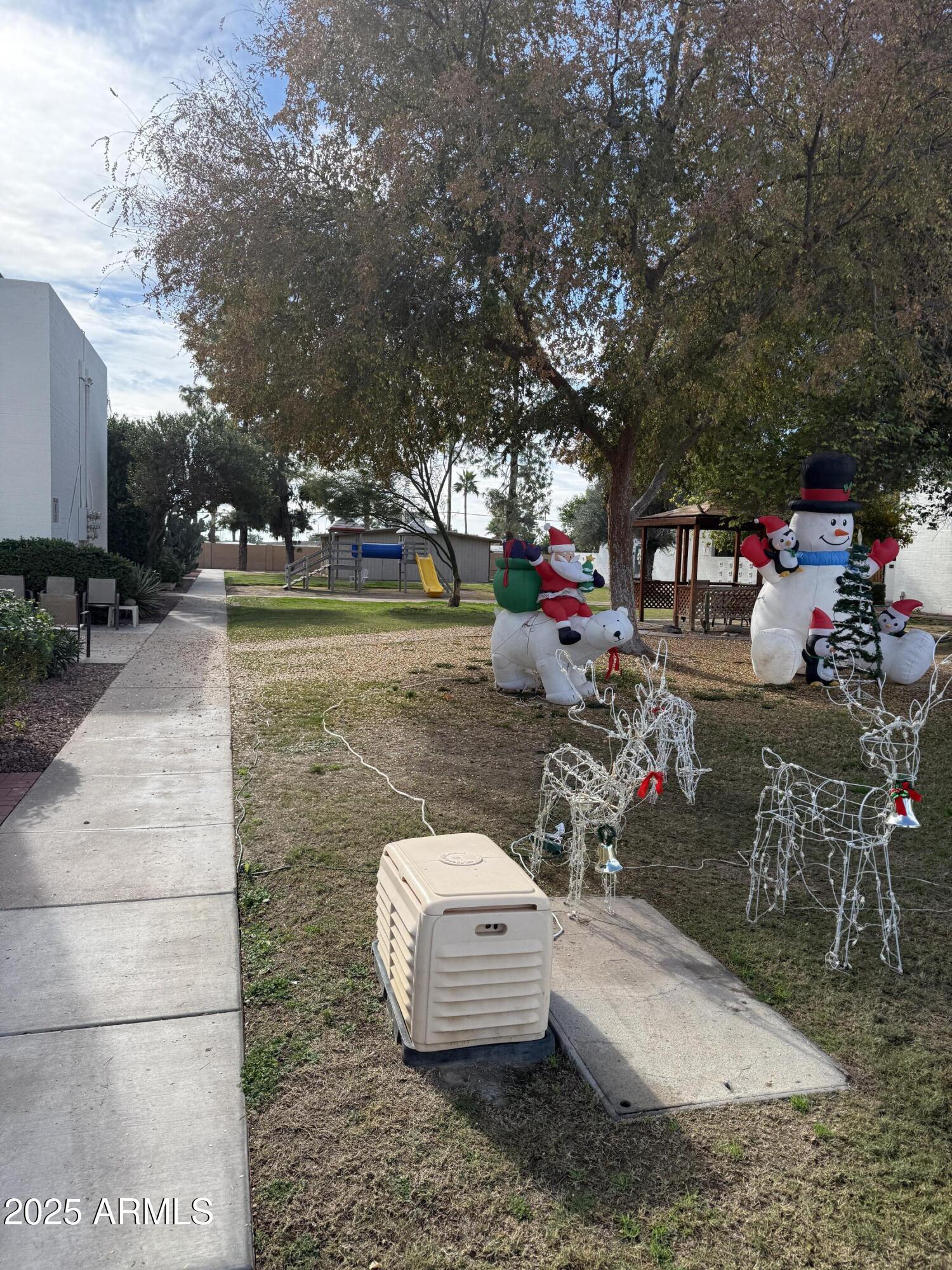SCOTTSDALE EAST - Residential