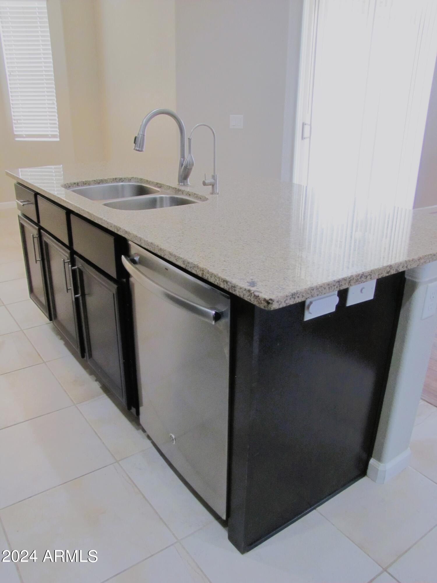 SUMMIT HEIGHTS - Residential Lease