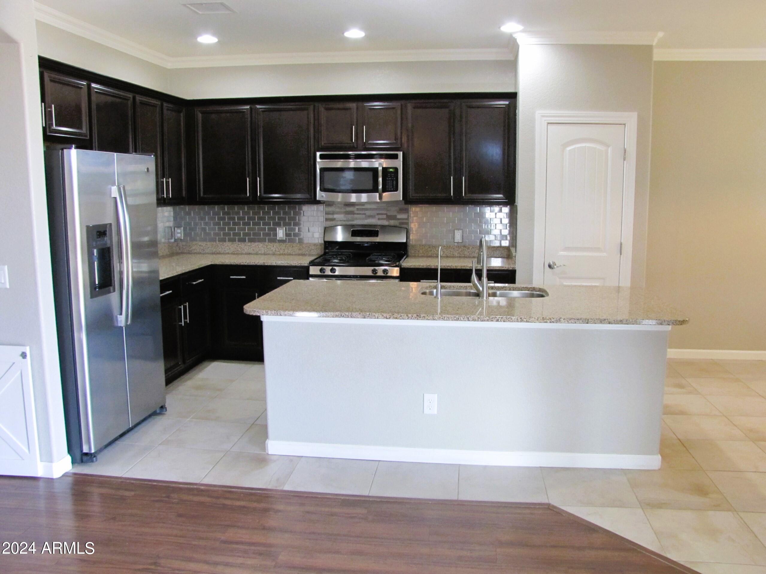 SUMMIT HEIGHTS - Residential Lease