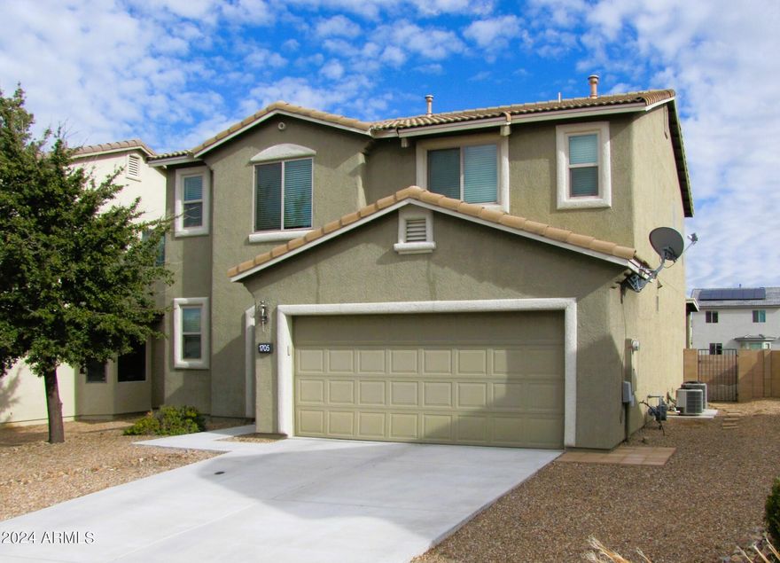 This 3BR+den/2.5BA/2CG, 2402 sq.ft., 2-story rental is centrally located in Sierra Vista, AZ, minutes from Ft. Huachuca, shopping , schools and Canyon Vista Medical Center. The home has an open floor plan with a living area upstairs and one downstairs. The modern kitchen has S/S appliances and granite countertops. There is plenty of storage and central A/C. The yards are fully landscaped and include views of the Huachuca Mountains. Call today.