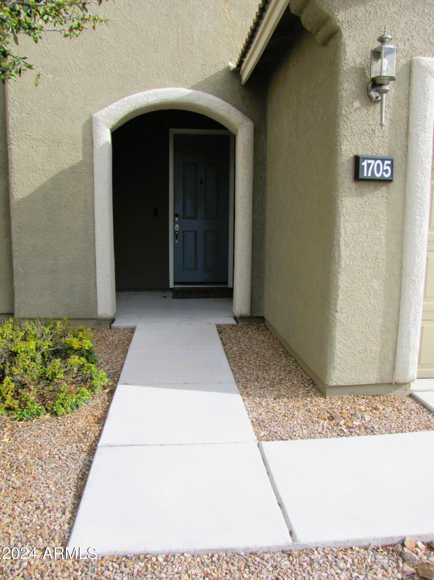 SUMMIT HEIGHTS - Residential Lease