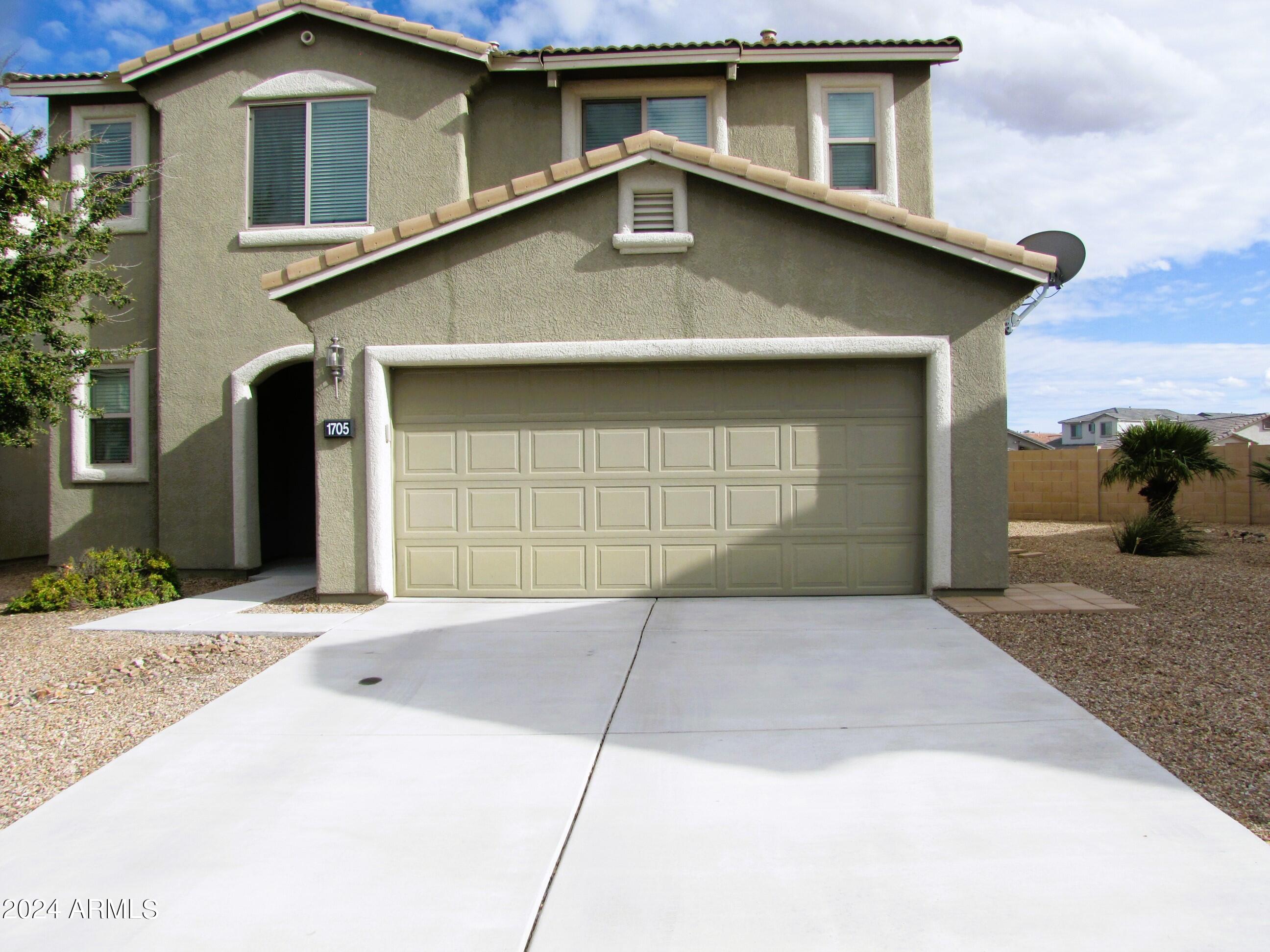 SUMMIT HEIGHTS - Residential Lease