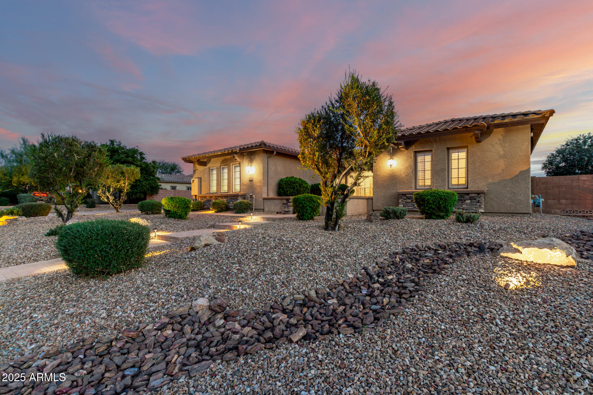 8733 W VILLA LINDO Drive