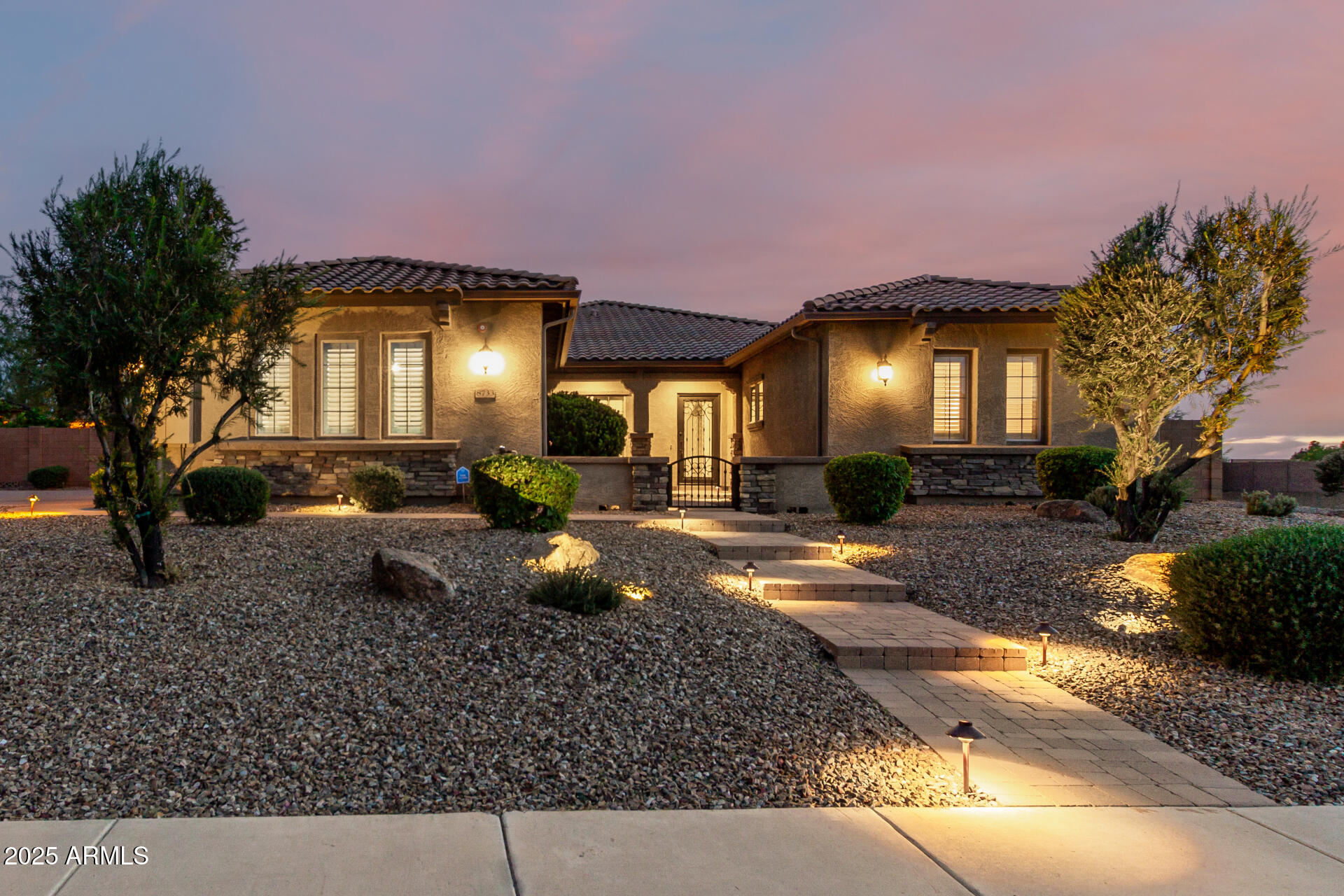 8733 W VILLA LINDO Drive