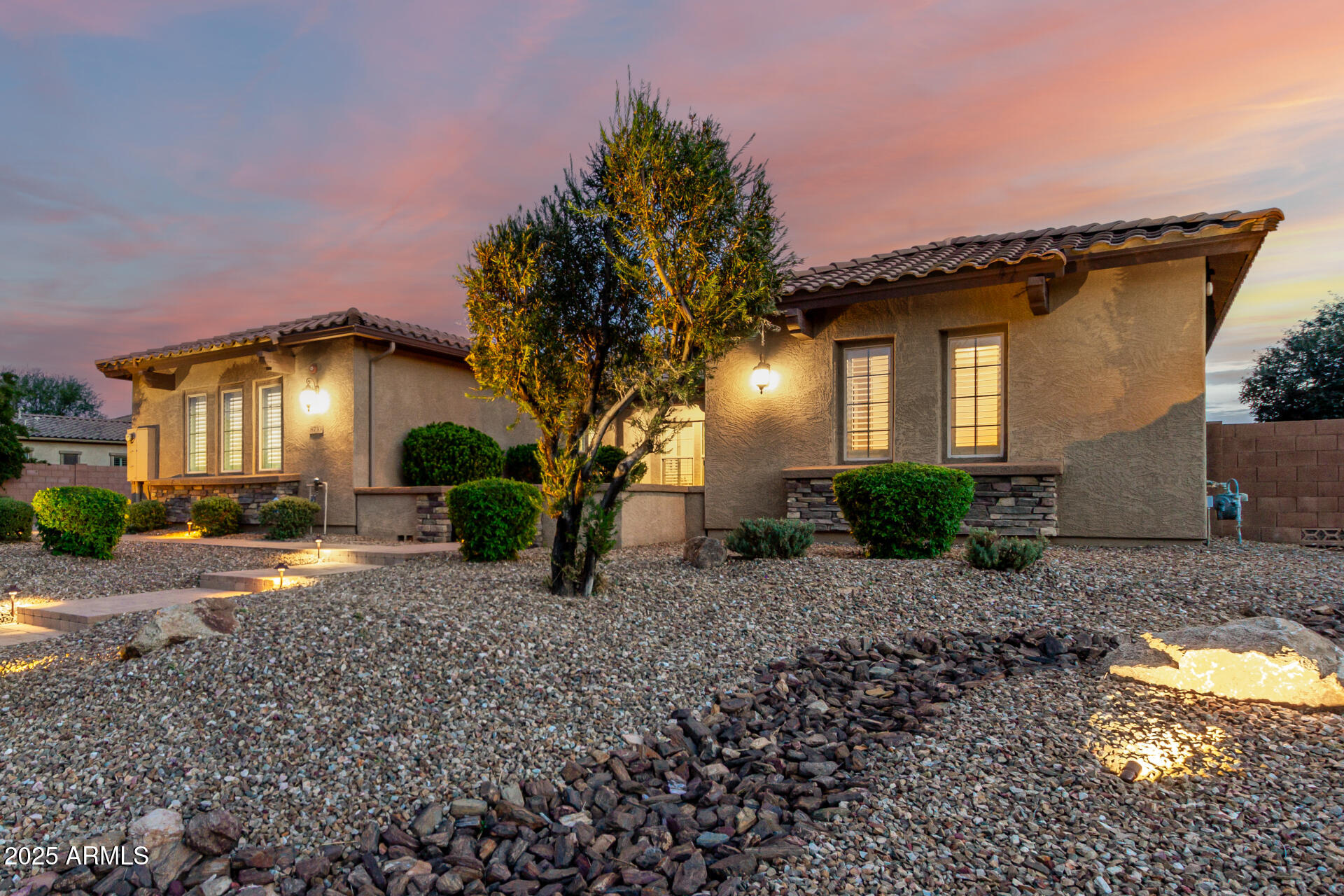 8733 W VILLA LINDO Drive