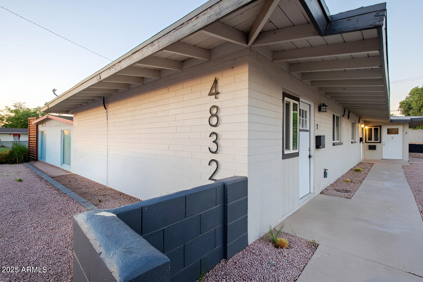 4832 E WILLETTA Street