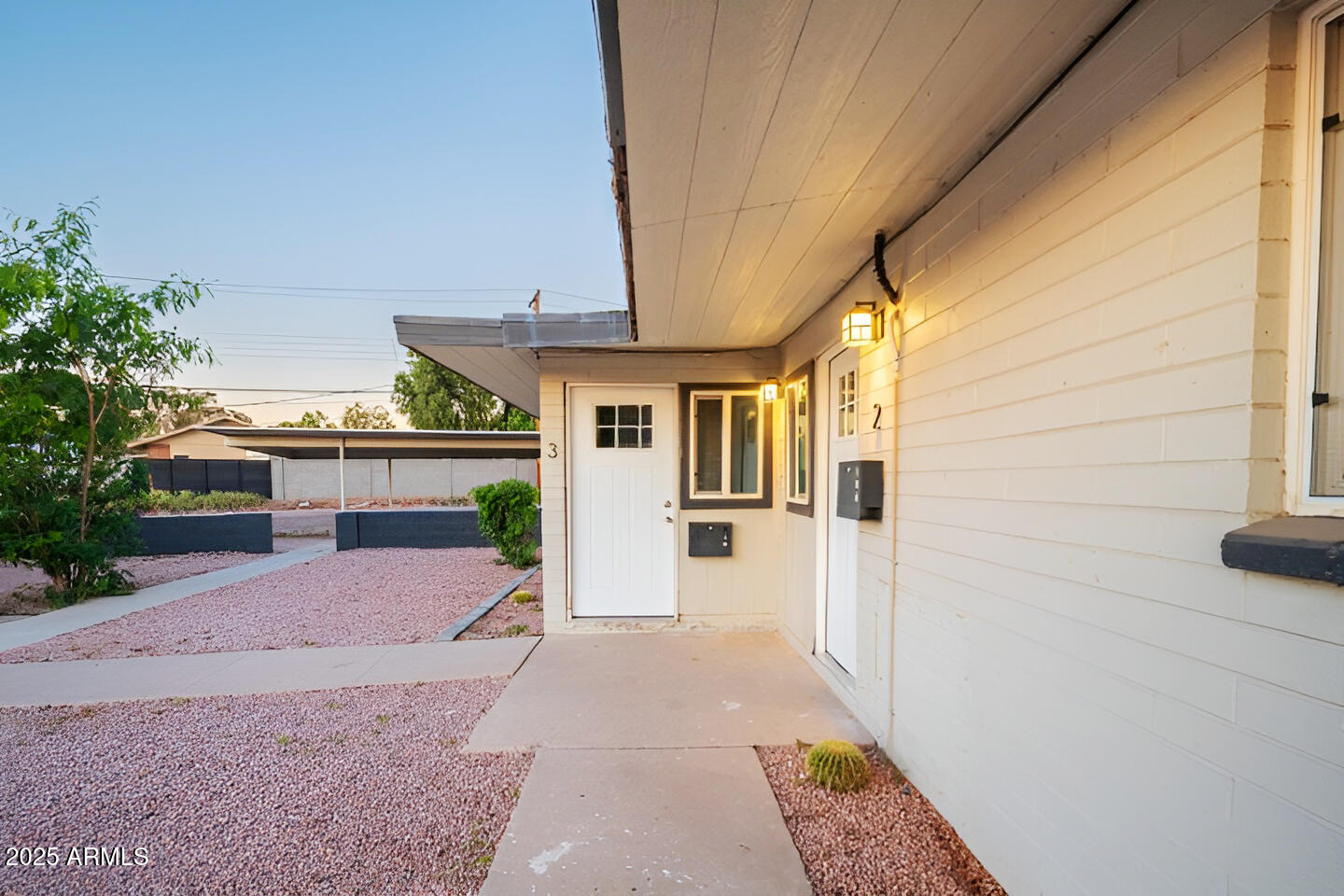 4832 E WILLETTA Street