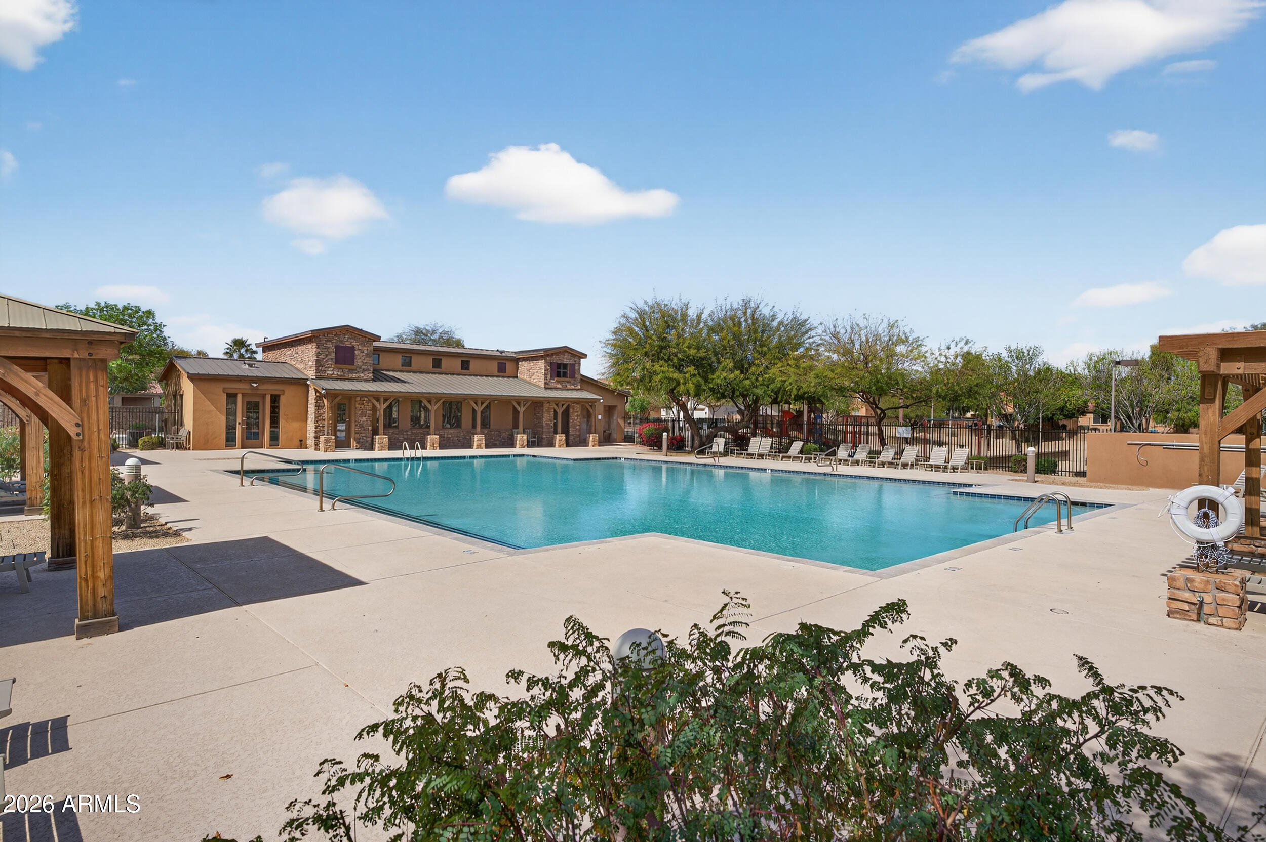 17865 W SHERMAN Street