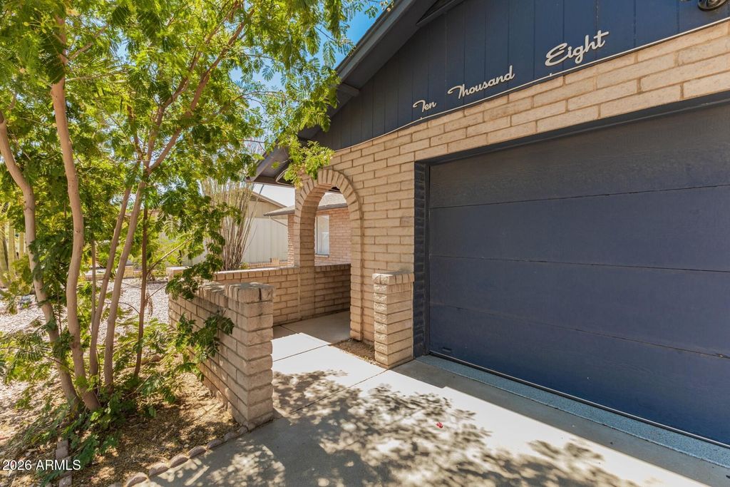 Photo of 10008 N 44th Drive, Glendale, AZ 85302 (MLS # 7003541)