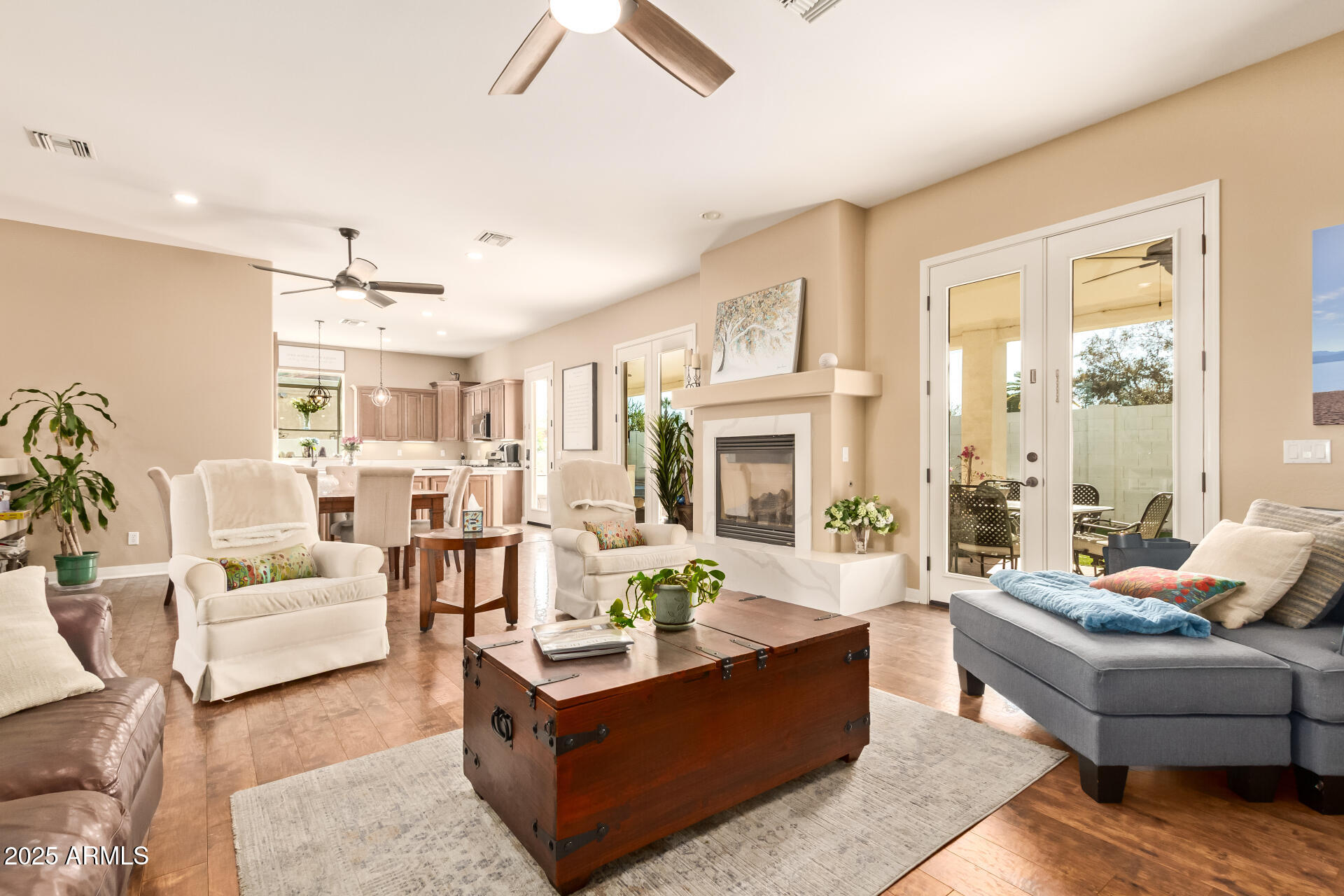 4217 E Edgemont Avenue