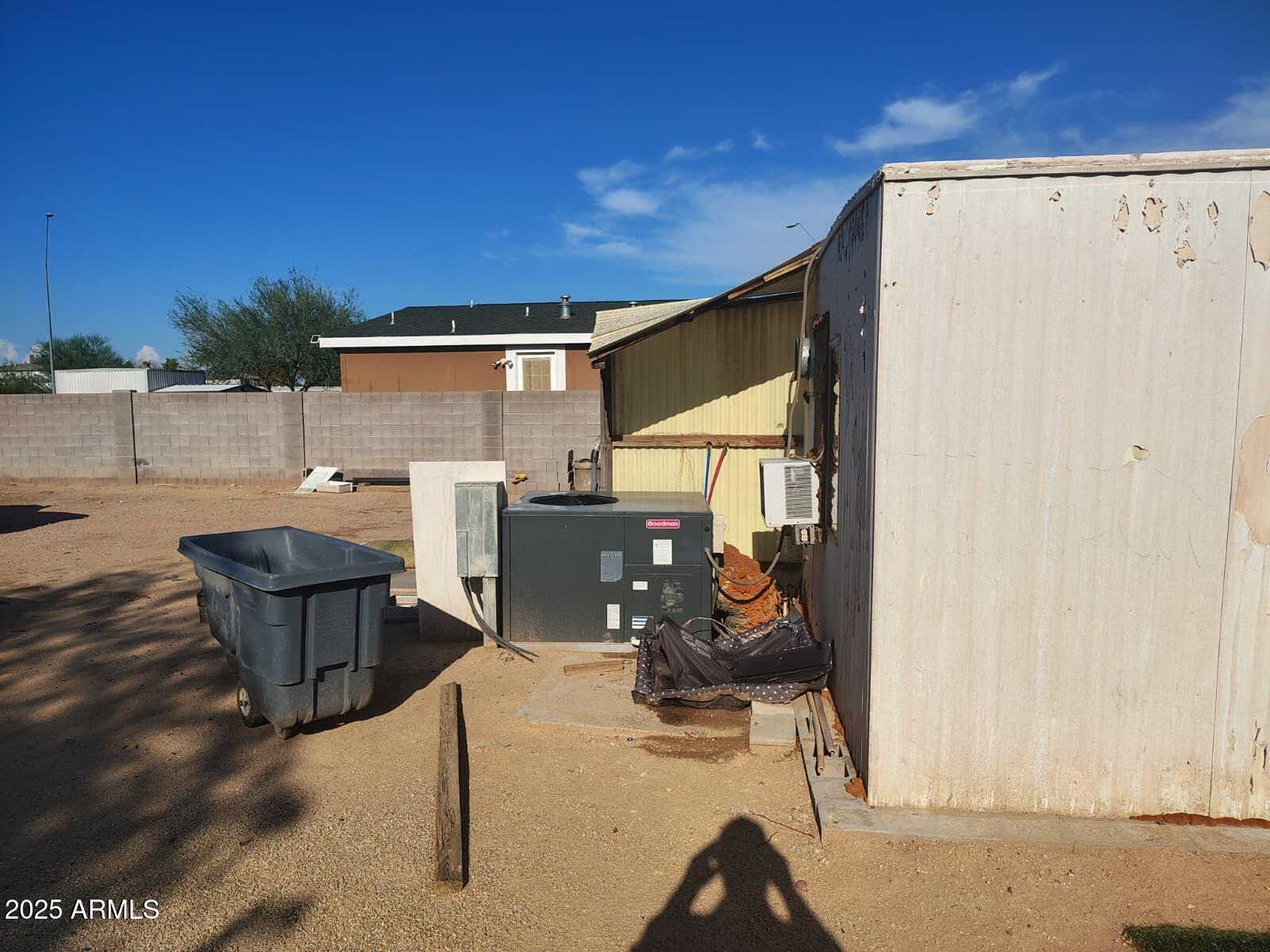 2532 E TIERRA BUENA --