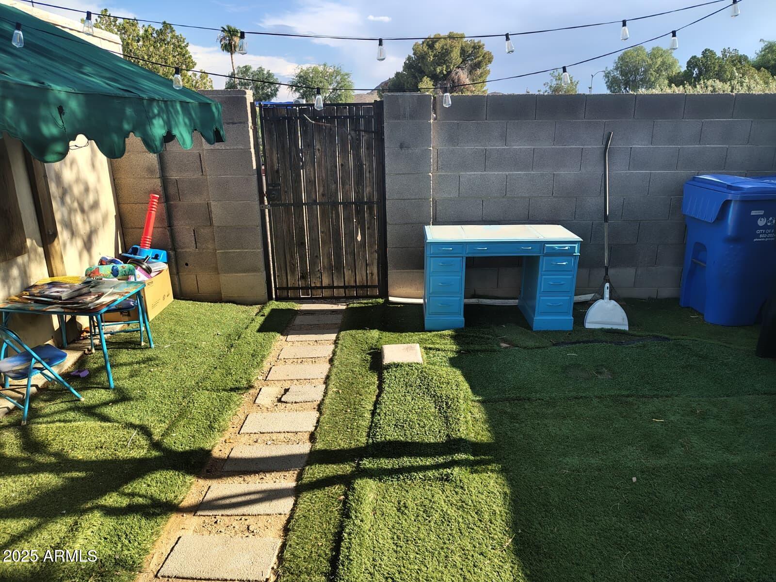 2532 E TIERRA BUENA --