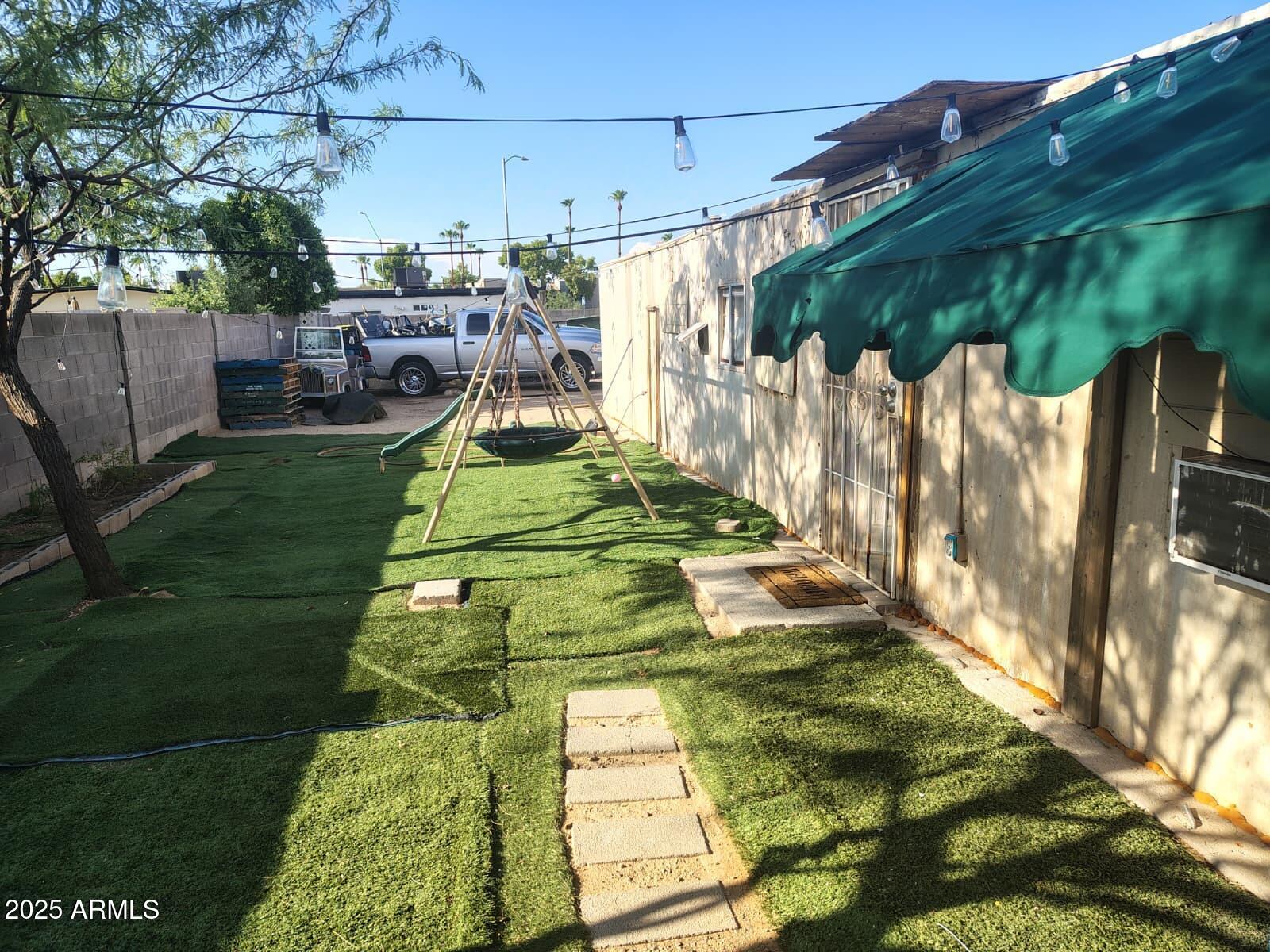 2532 E TIERRA BUENA --