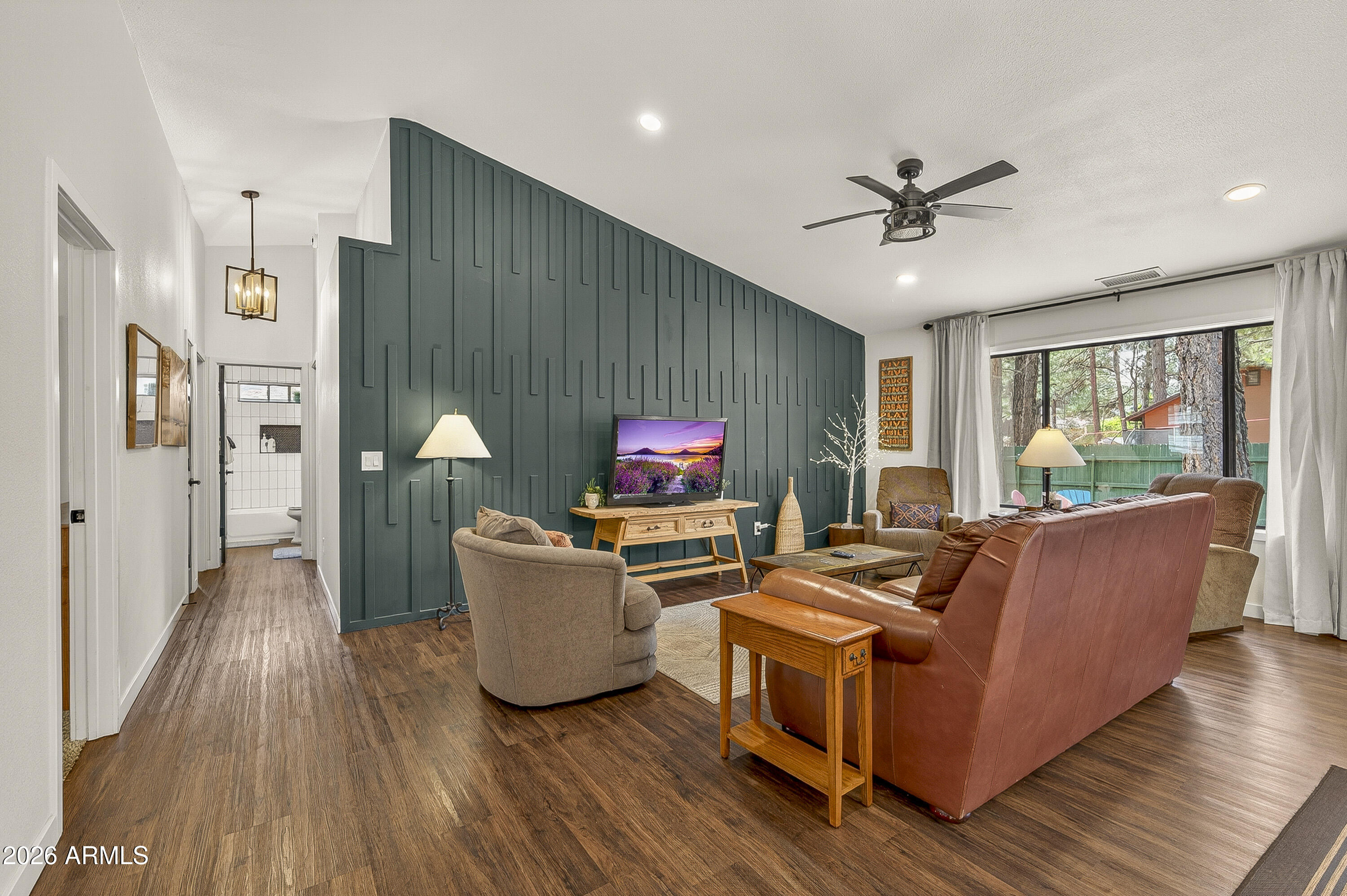 UNIVERSITY HIGHLANDS 1 - Residential
