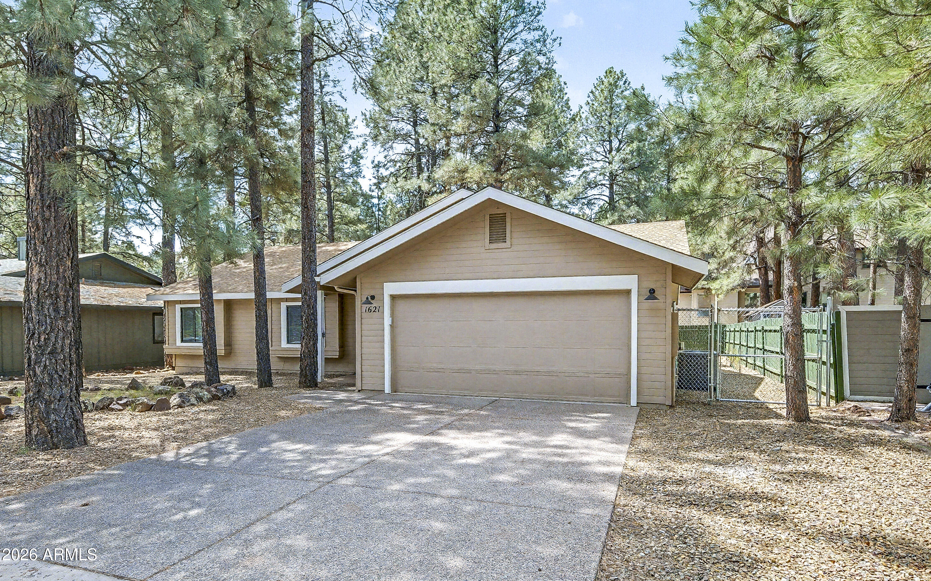 UNIVERSITY HIGHLANDS 1 - Residential