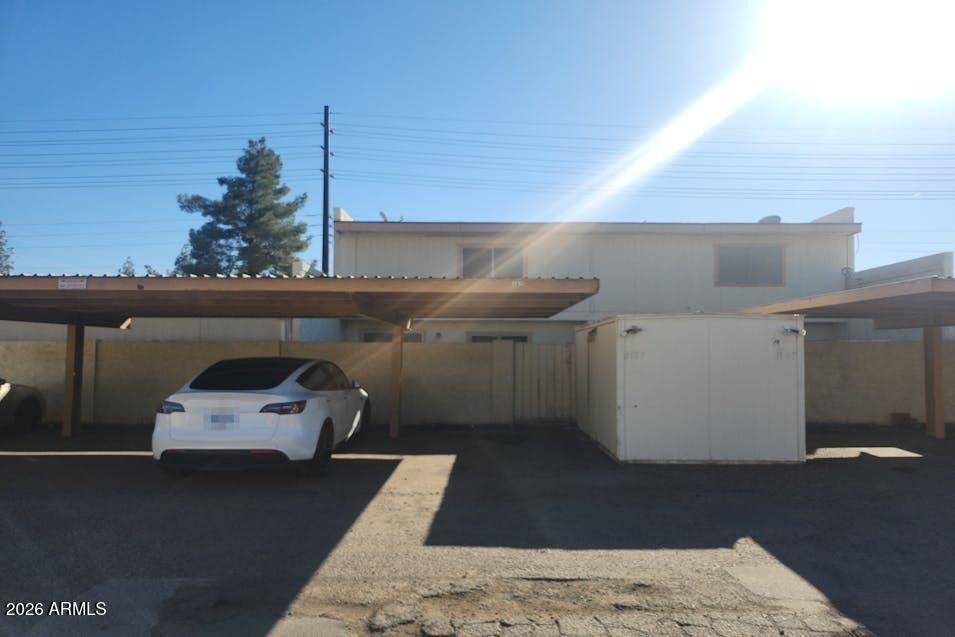 3105 W LOMA Lane