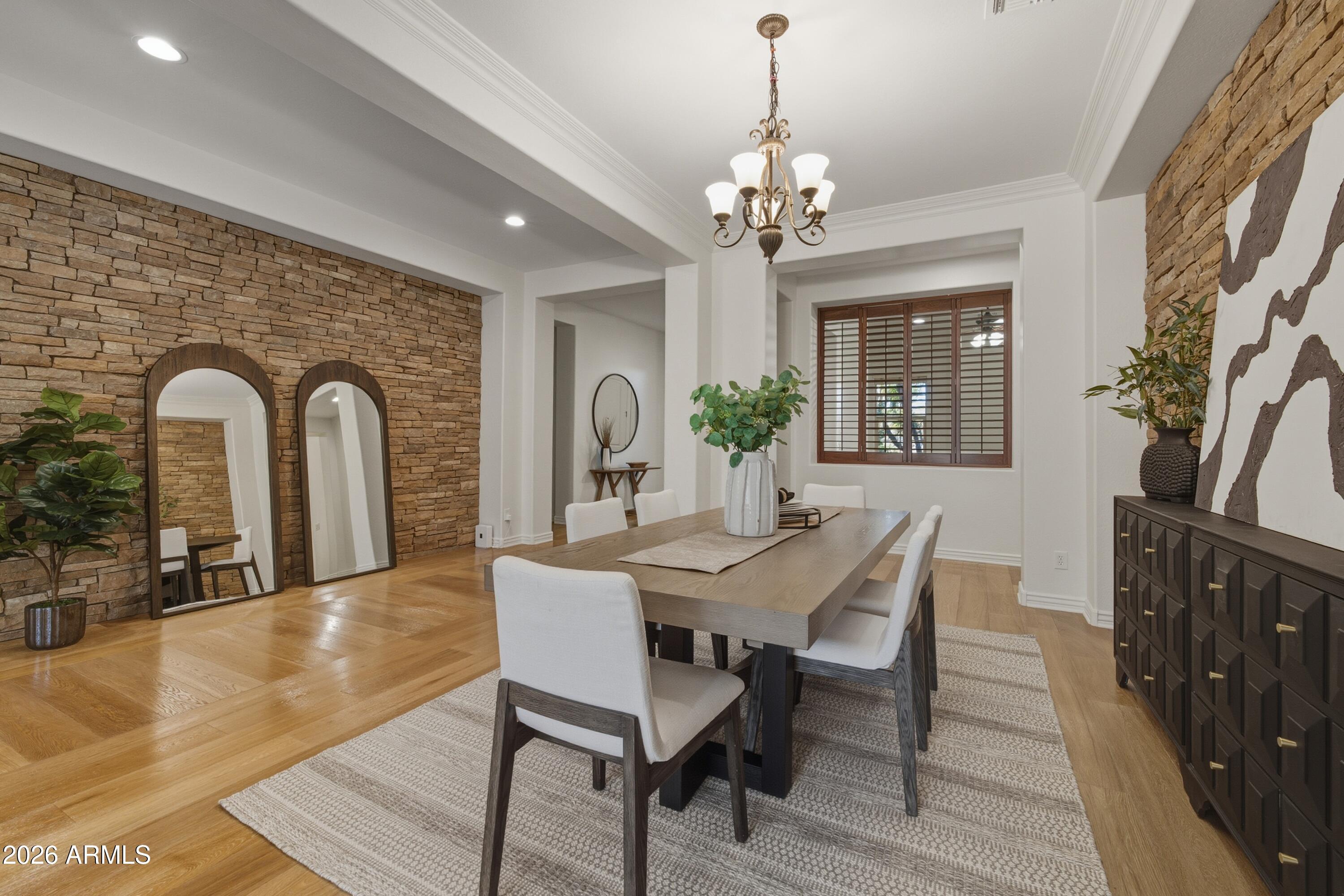 3739 E Enrose Street