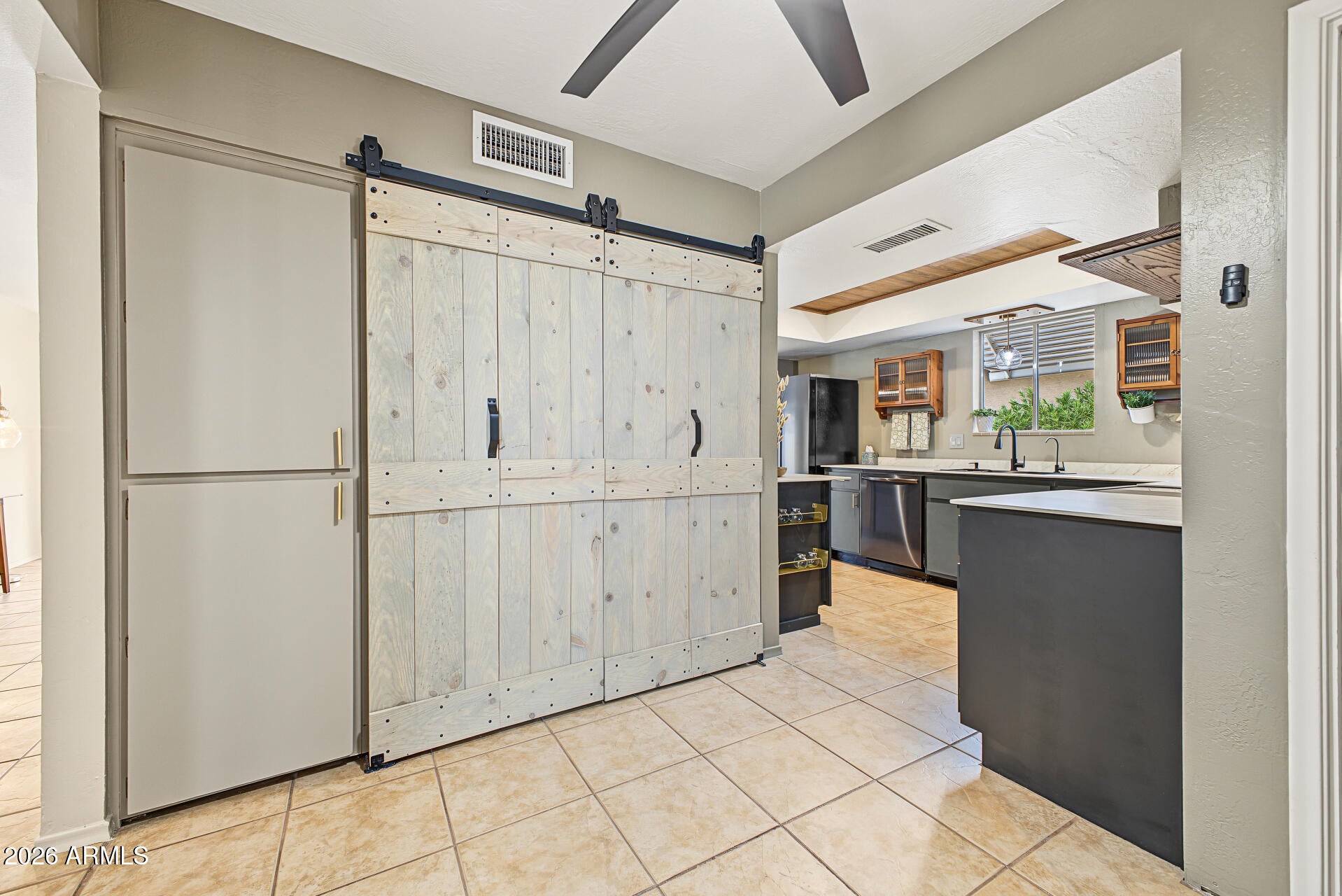 25243 S CLOVERLAND Drive