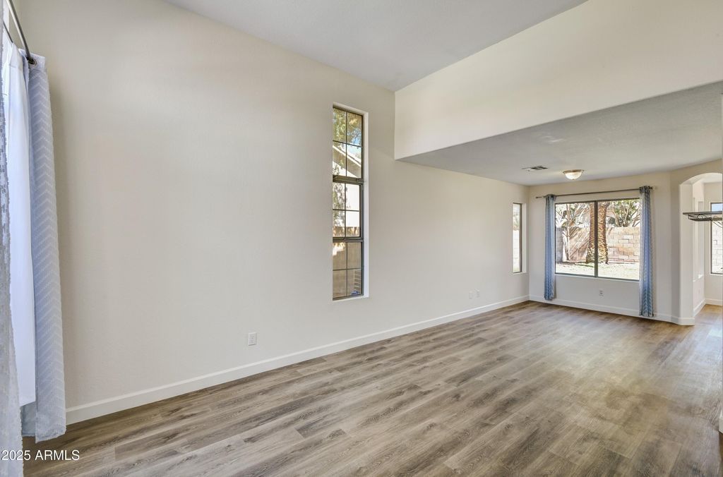 Photo of 21927 N 74th Lane, Glendale, AZ 85310 (MLS # 6921705)