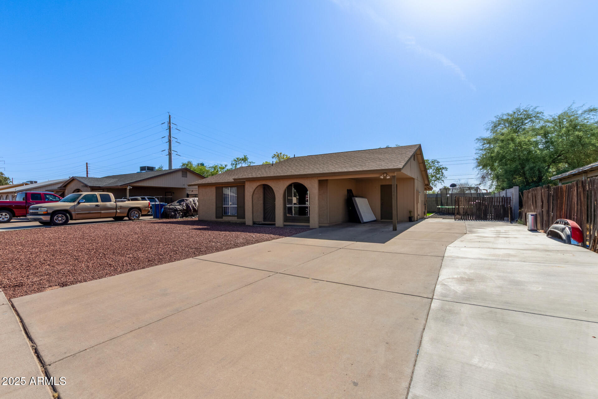 4624 S FAIR Lane