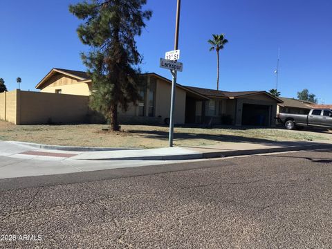 3235 E LARKSPUR Drive Phoenix AZ 85032