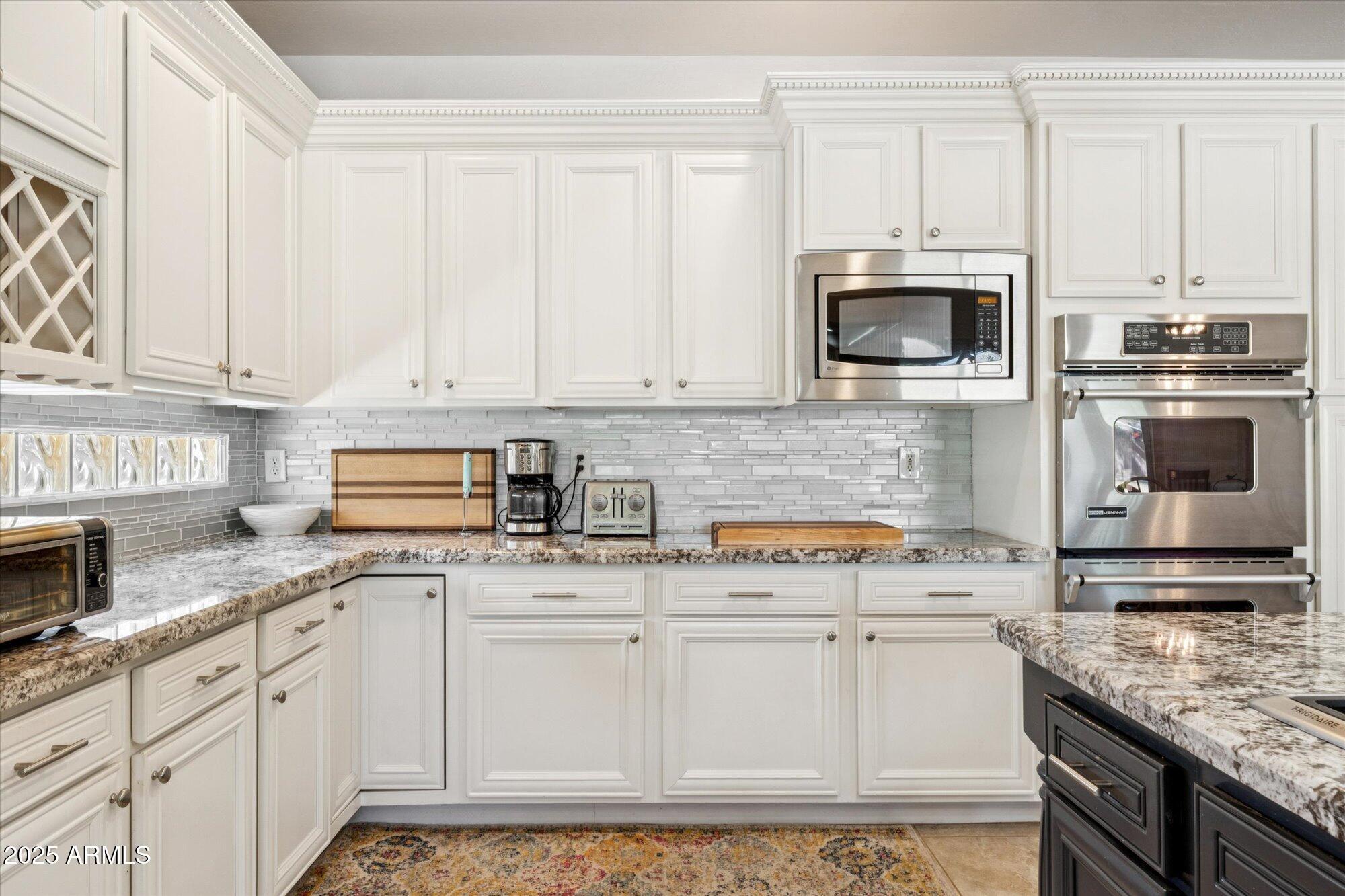 8146 W CAMINO DE ORO --