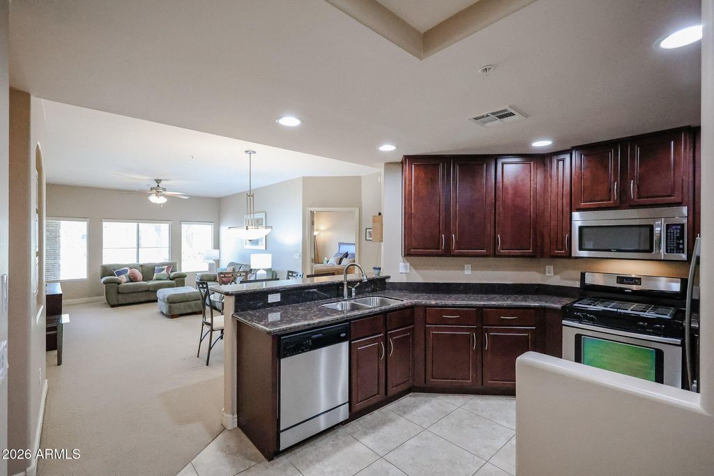 Photo of 5350 E Deer Valley Drive #1413, Phoenix, AZ 85054 (MLS # 7020589)