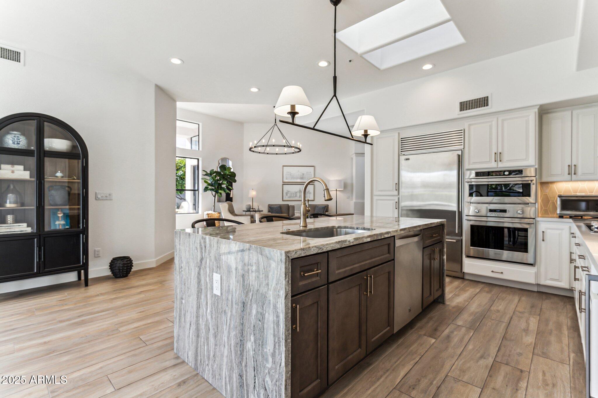 7705 E DOUBLETREE RANCH Road 55