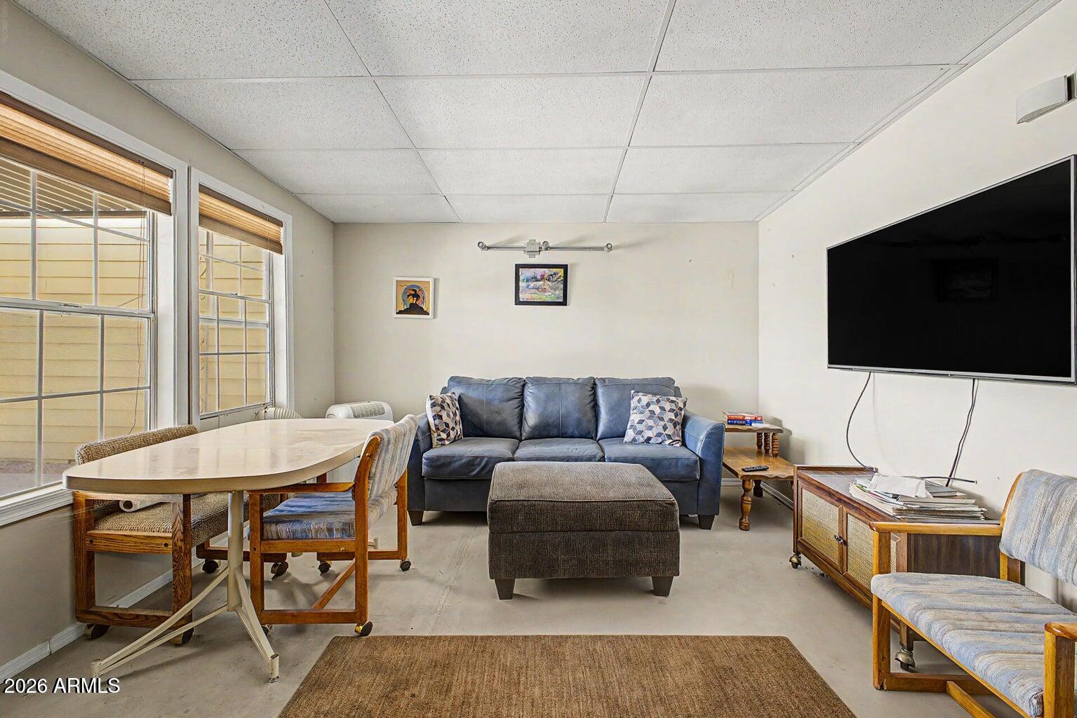 118 E BARREL CACTUS Lane