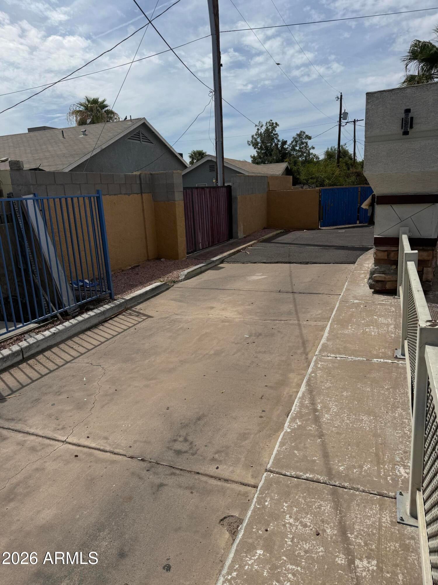 801 E BROADWAY Road