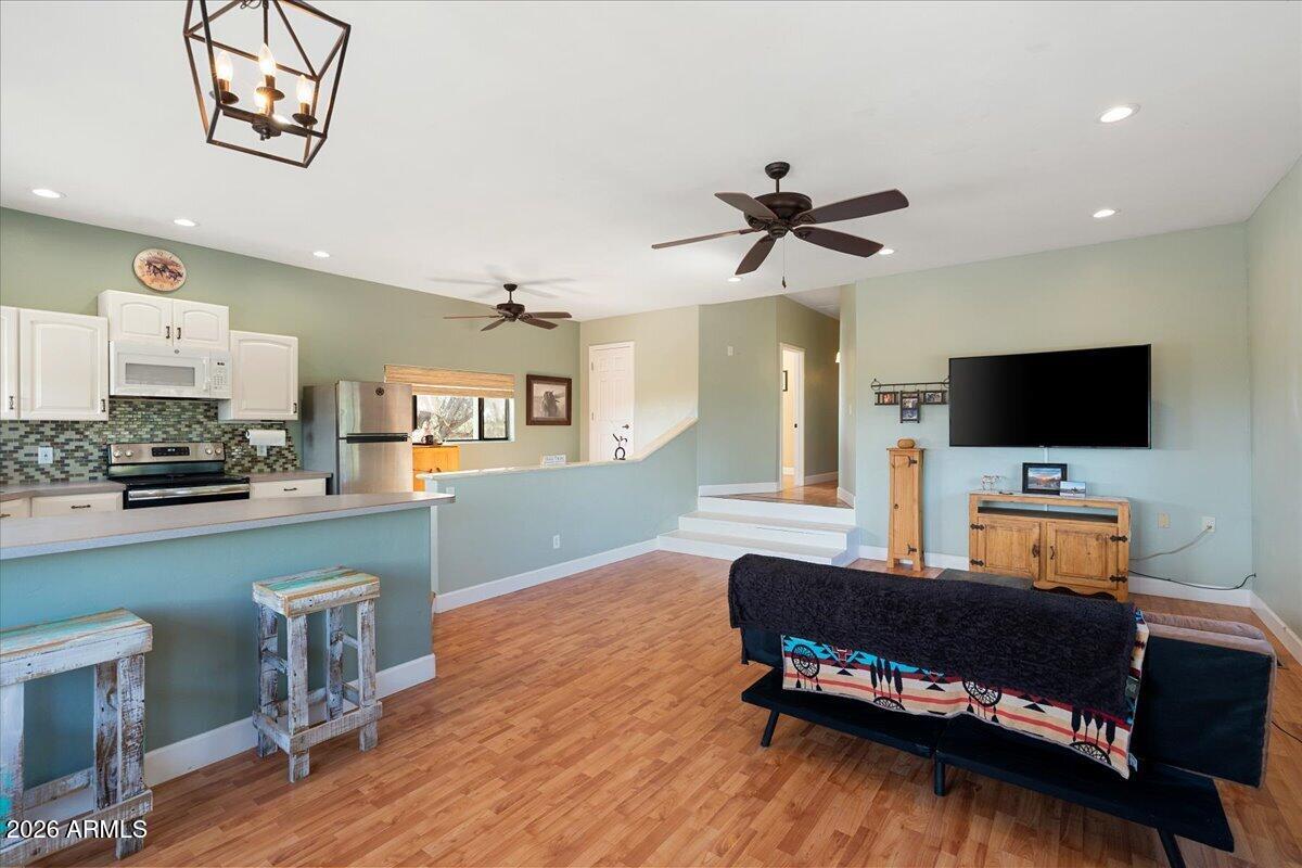 4172 N ROCKY TOP --