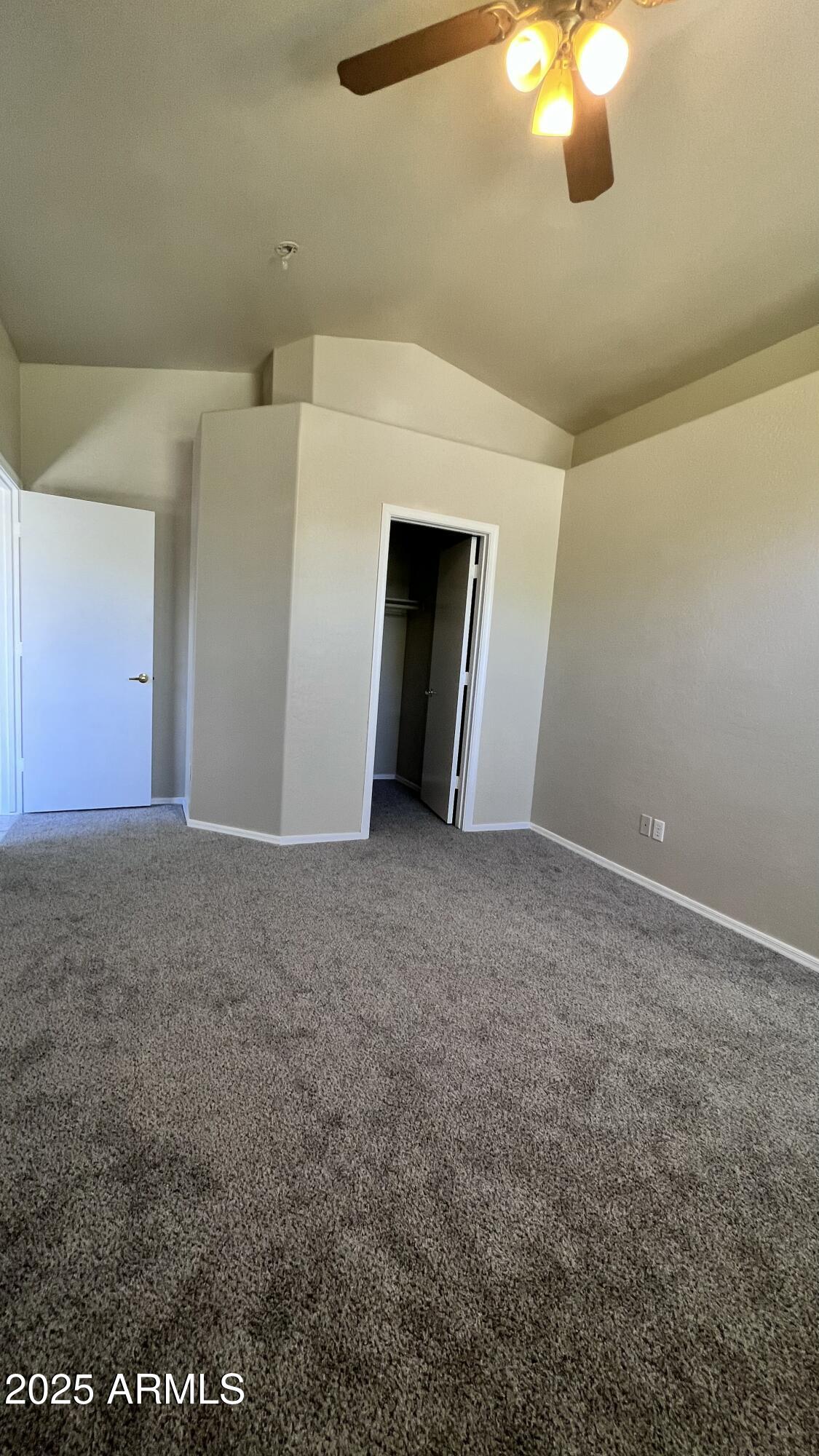 2221 E UNION HILLS Drive 157