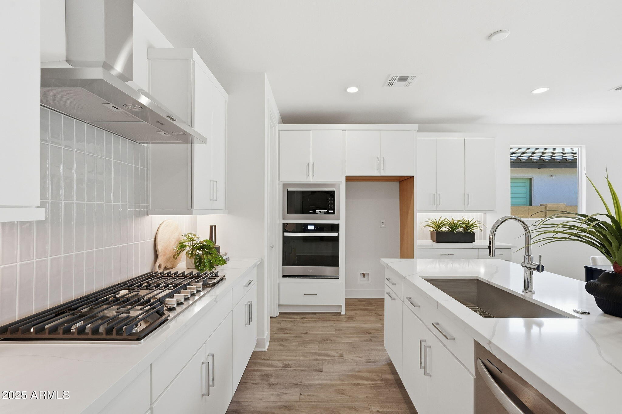 17407 W AUBURN Street