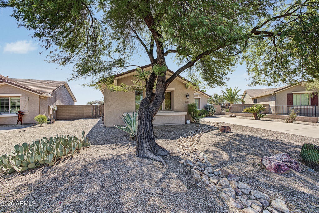 Photo of 1157 W Desert Lily Drive, San Tan Valley, AZ 85143 (MLS # 7091404)