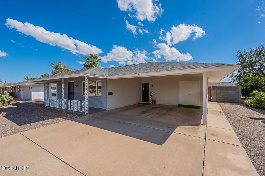 Photo of 10731 W Tropicana Circle, Sun City, AZ 85351 (MLS # 6934181)