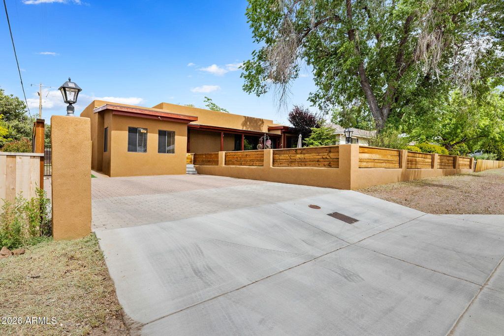 Photo of 209 Robinson Drive, Prescott, AZ 86303 (MLS # 7022322)