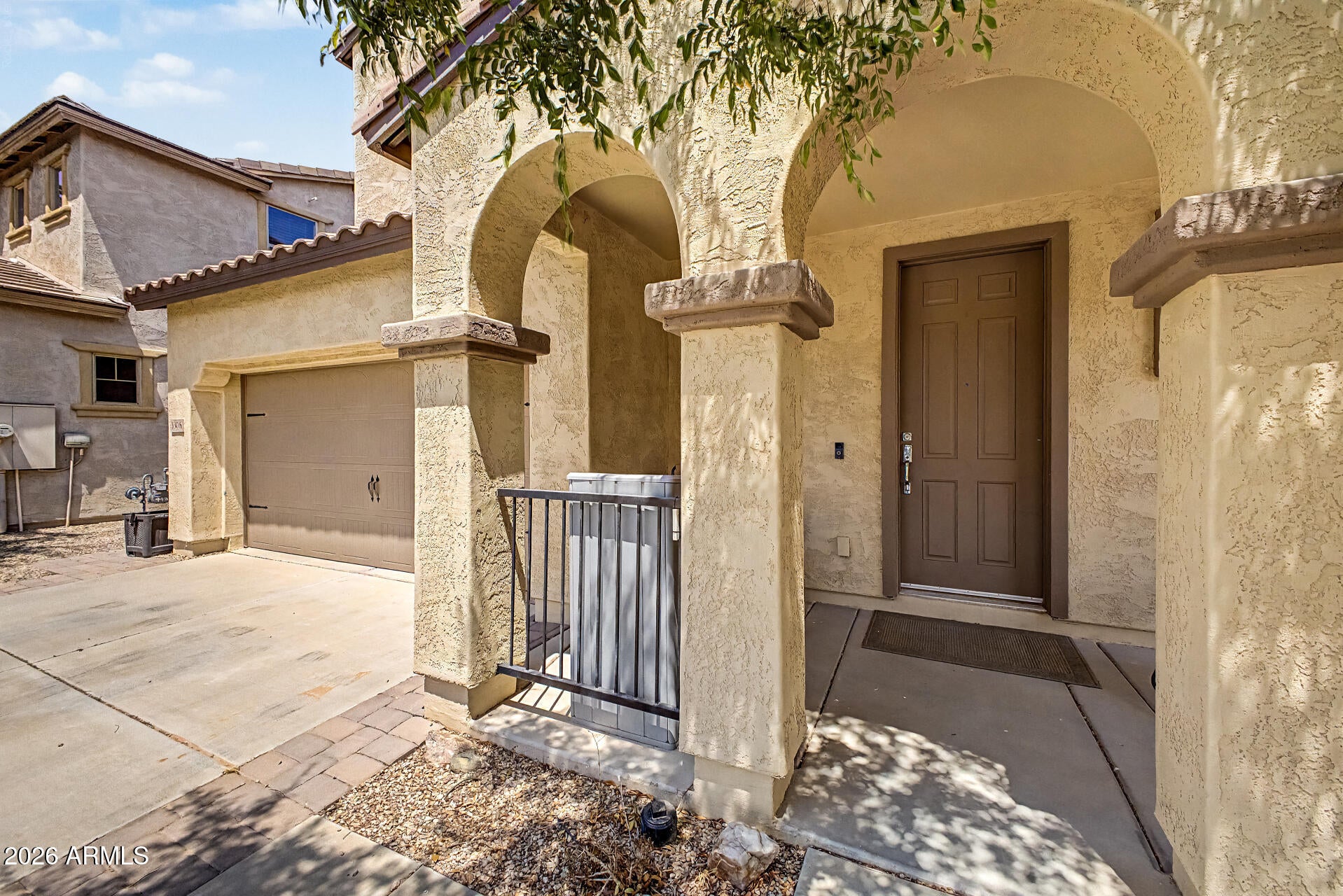 3306 E MEADOWVIEW Drive