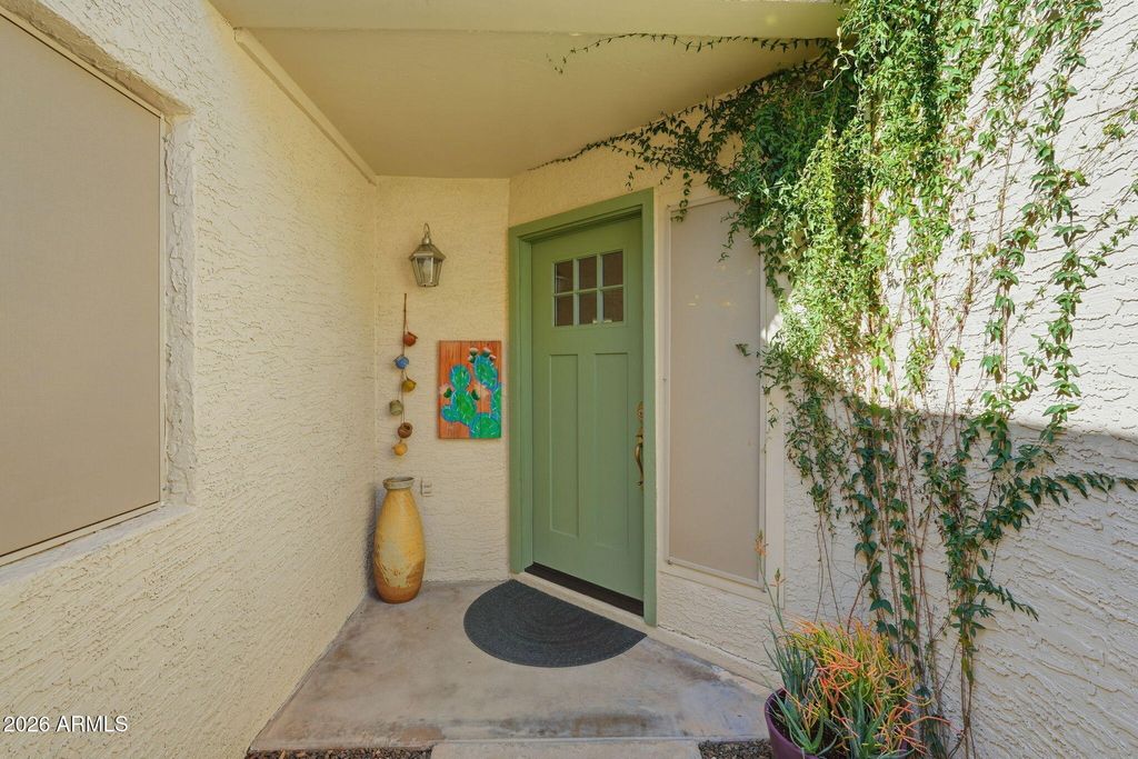 Photo of 270 E Kroll Drive, Gilbert, AZ 85234 (MLS # 6986636)