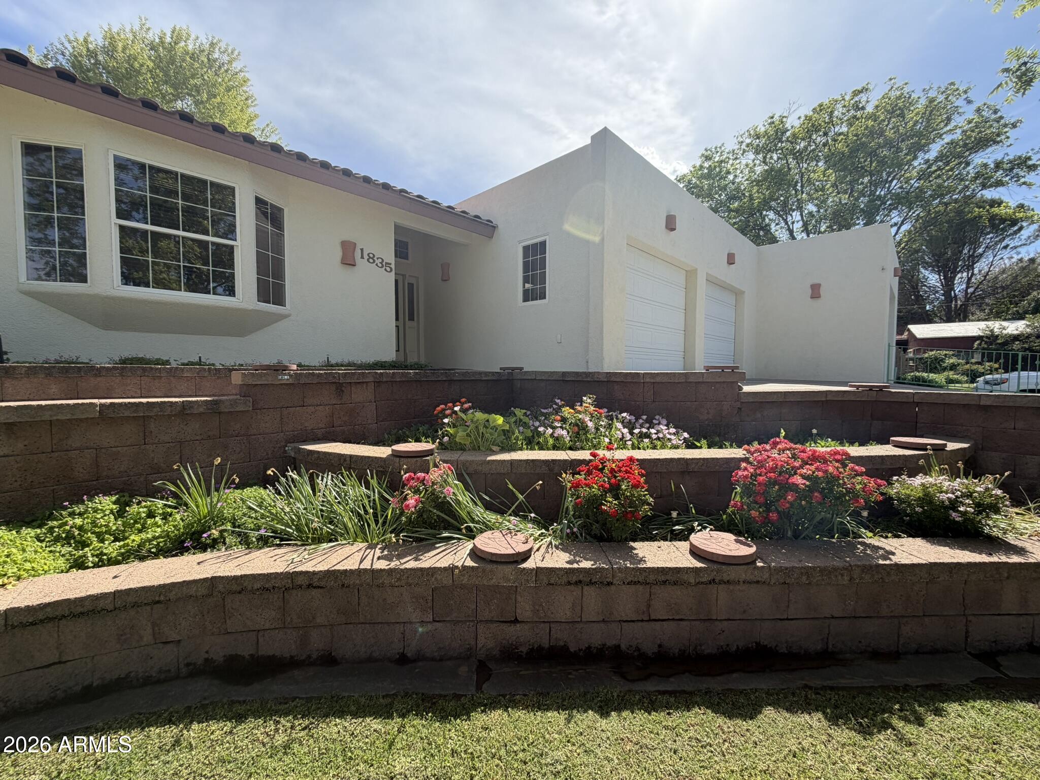 1835 E KERLEY Lane