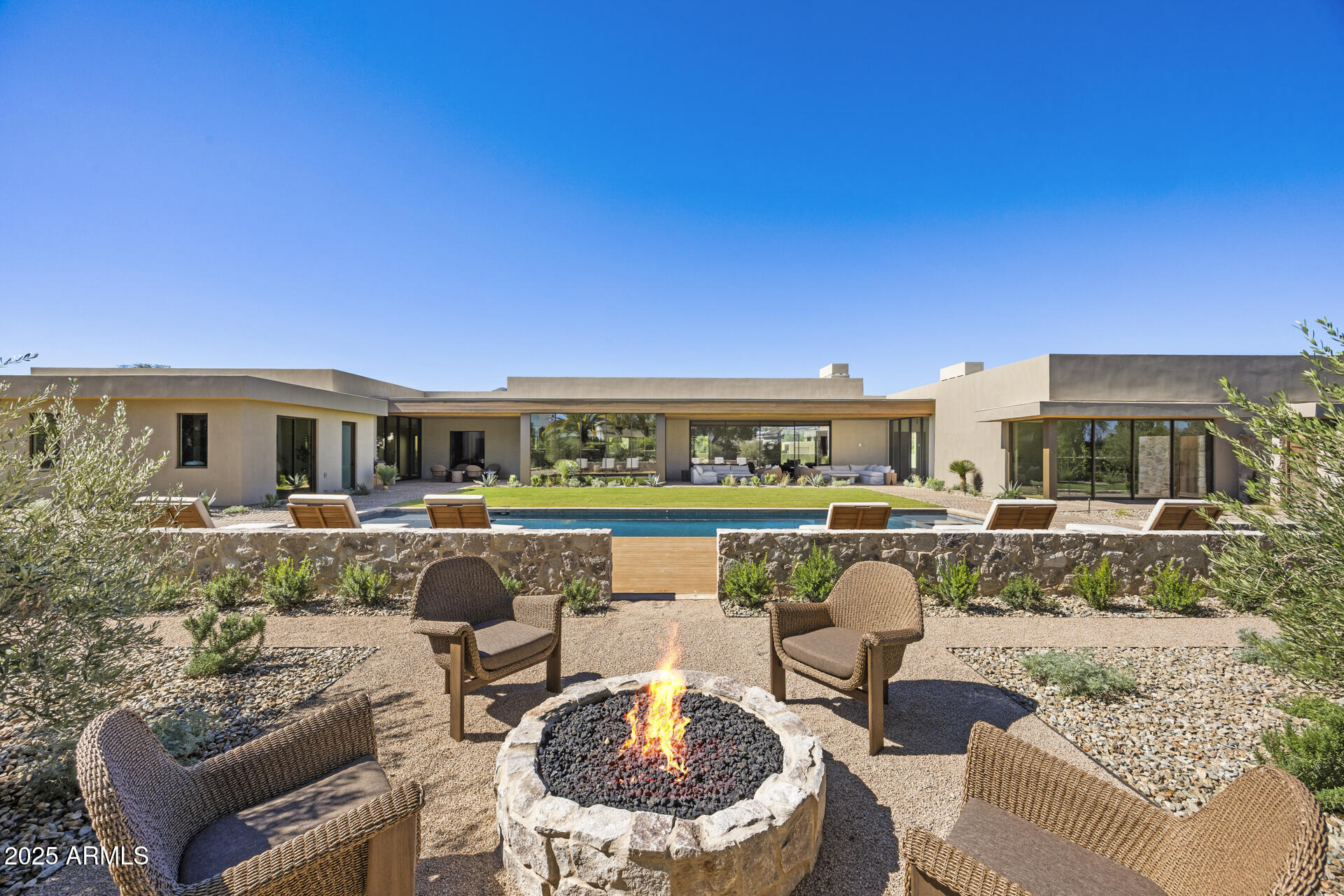 8631 N AVENIDA DEL SOL --