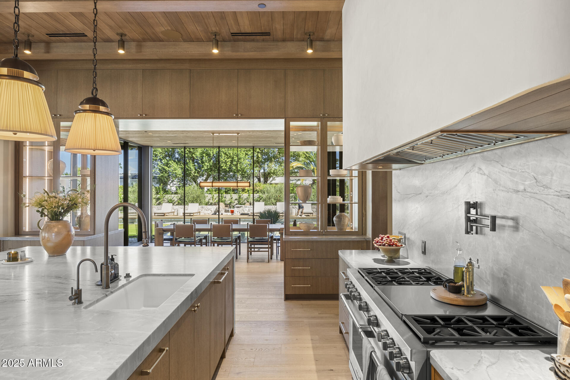 8631 N AVENIDA DEL SOL --