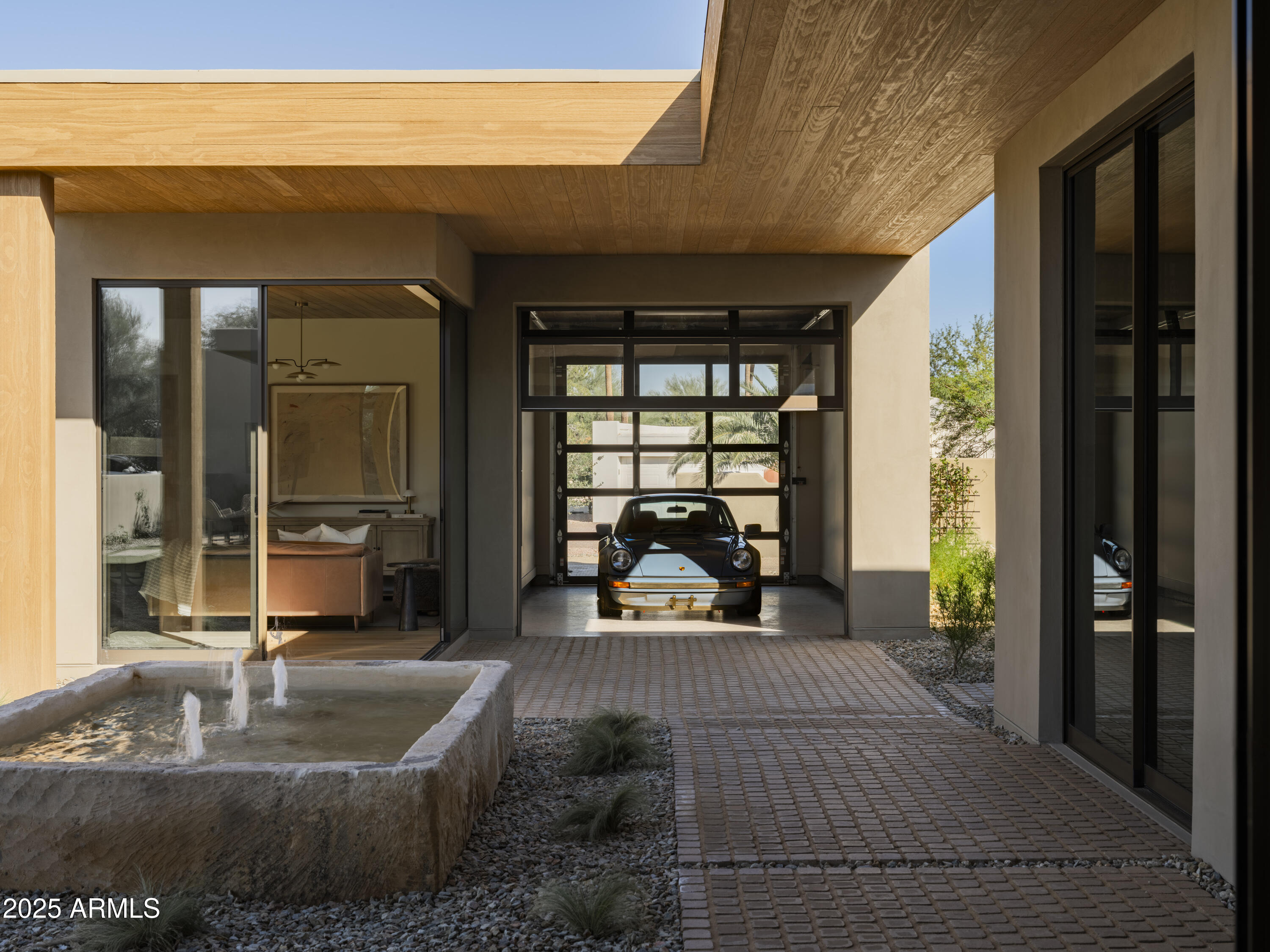 8631 N AVENIDA DEL SOL --