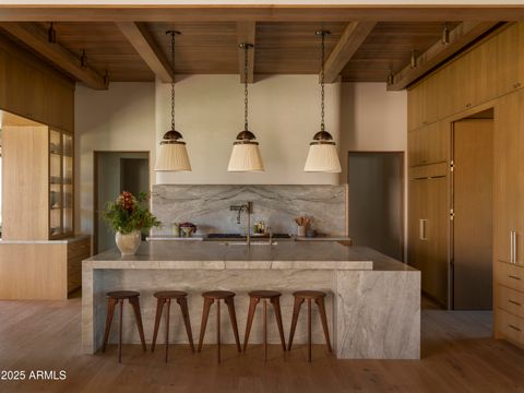 8631 N AVENIDA DEL SOL -- Paradise Valley AZ 85253