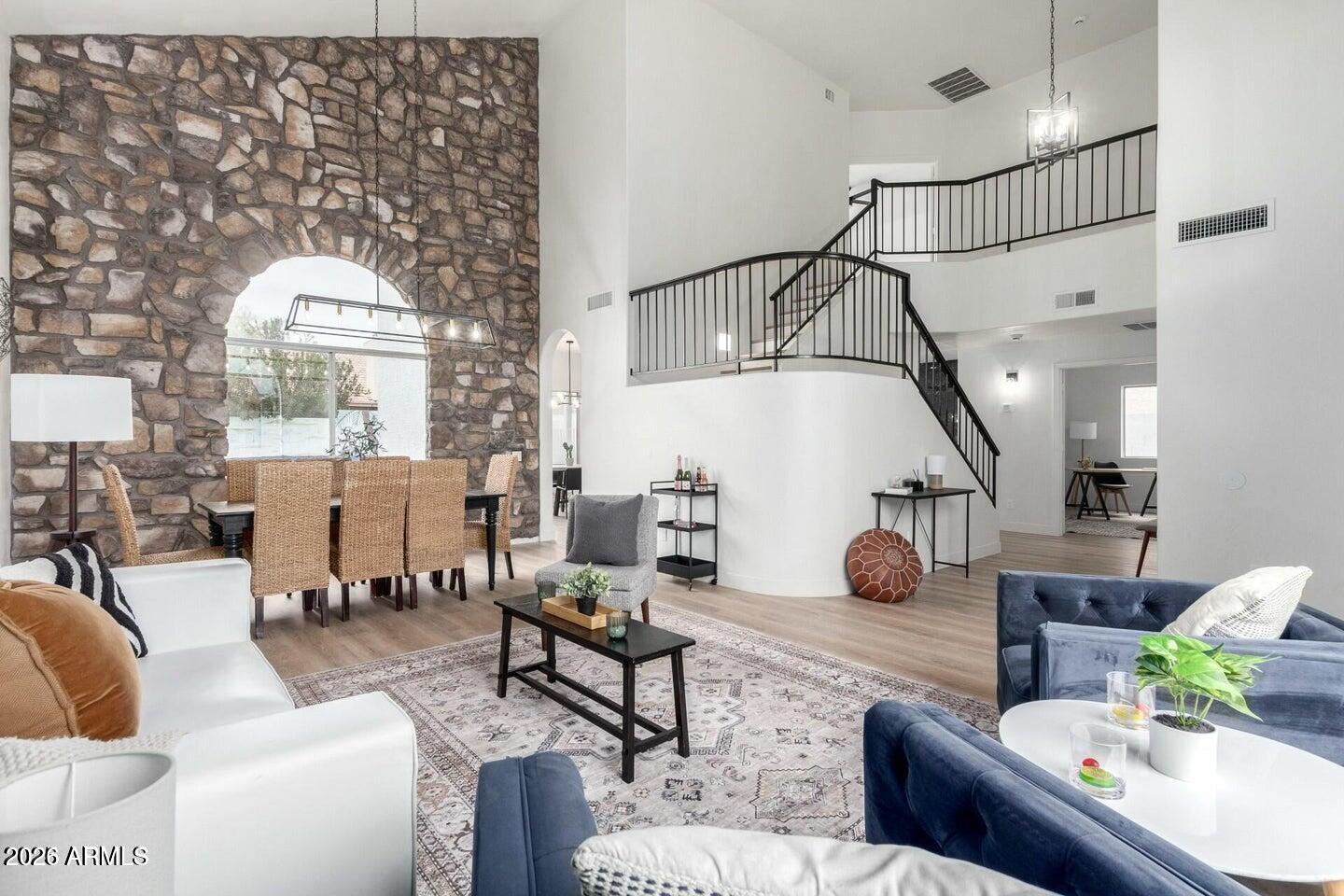 725 W PALO VERDE Street