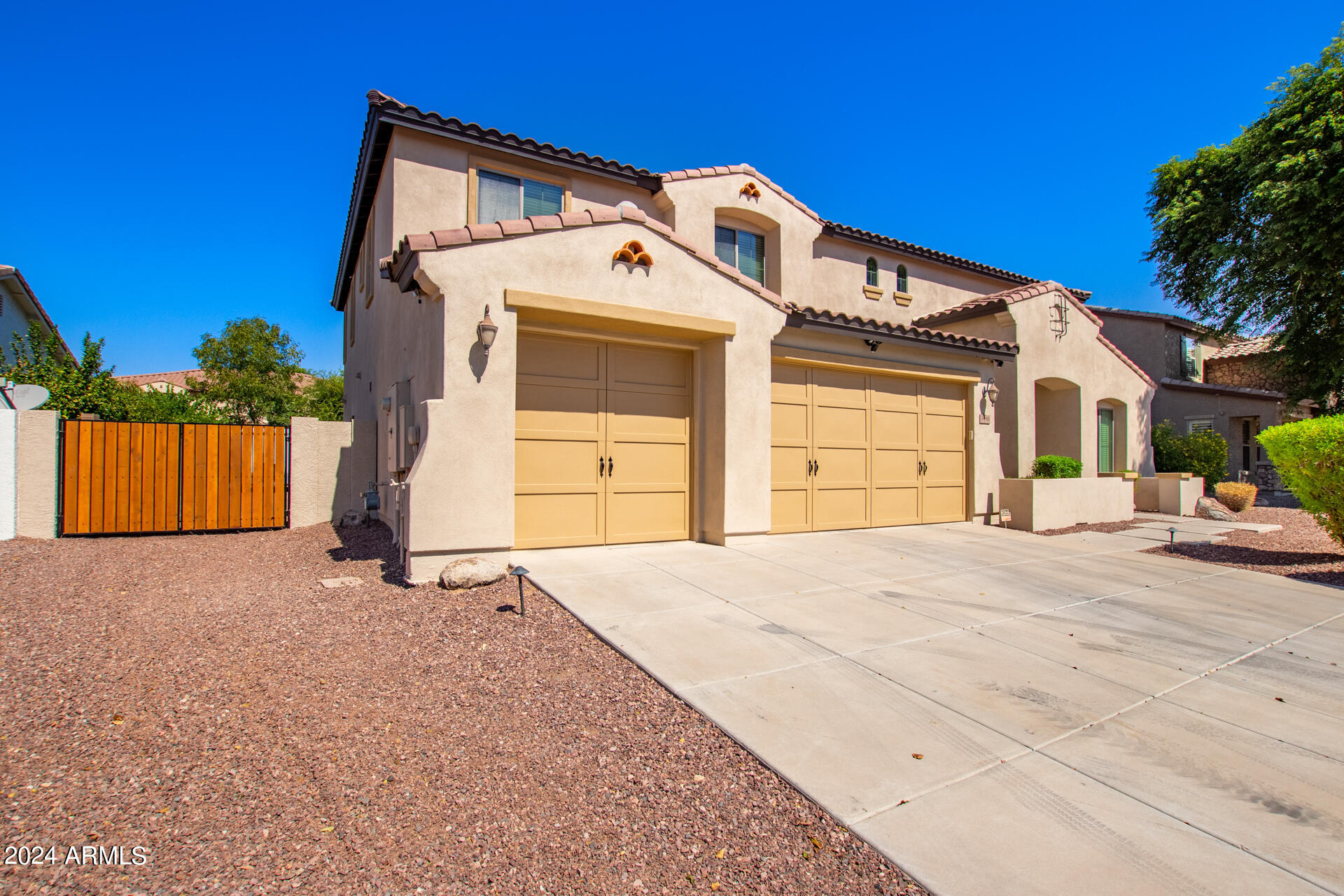 3588 E KAIBAB Place