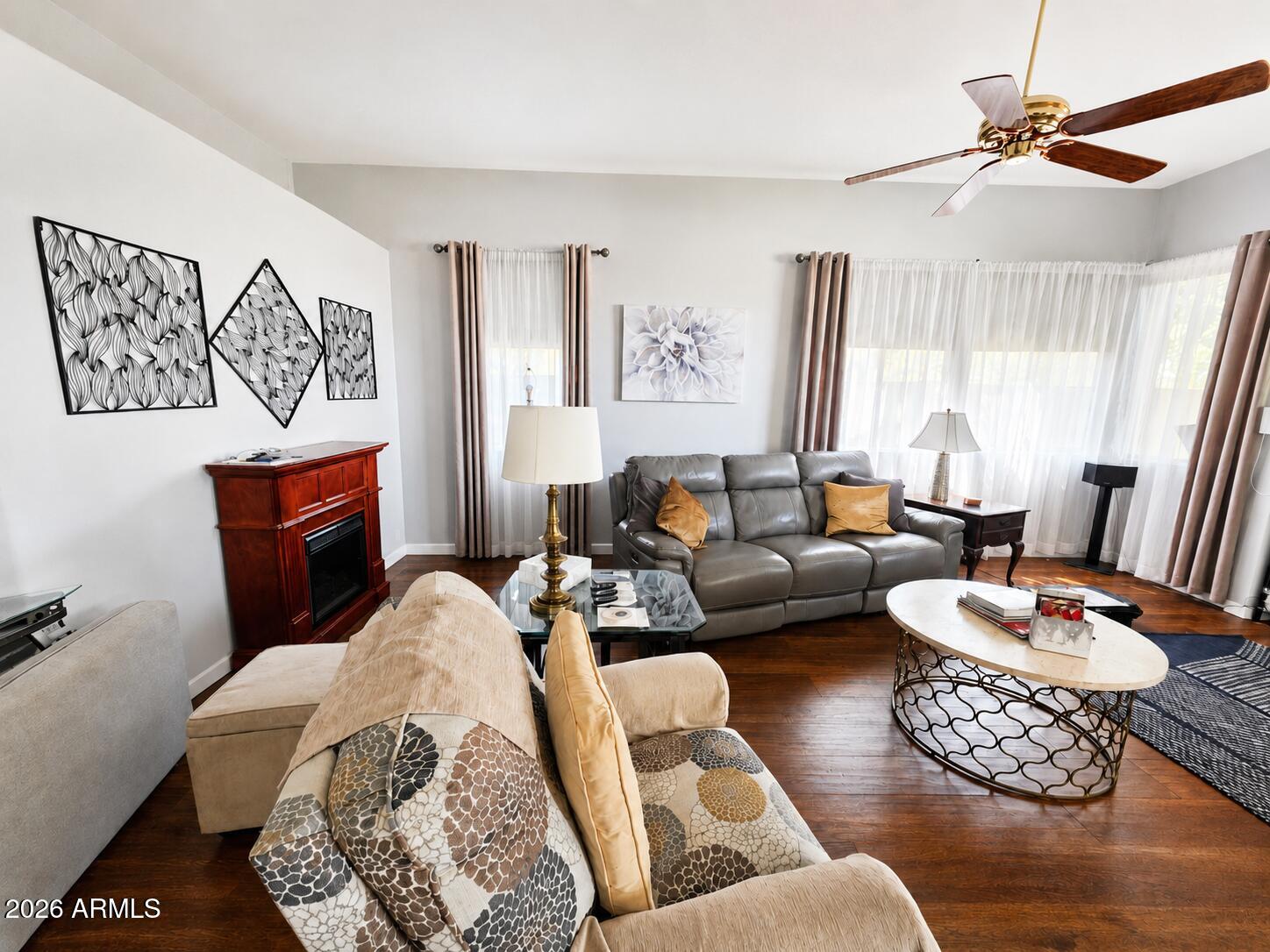 2544 E Calle Del Norte Drive