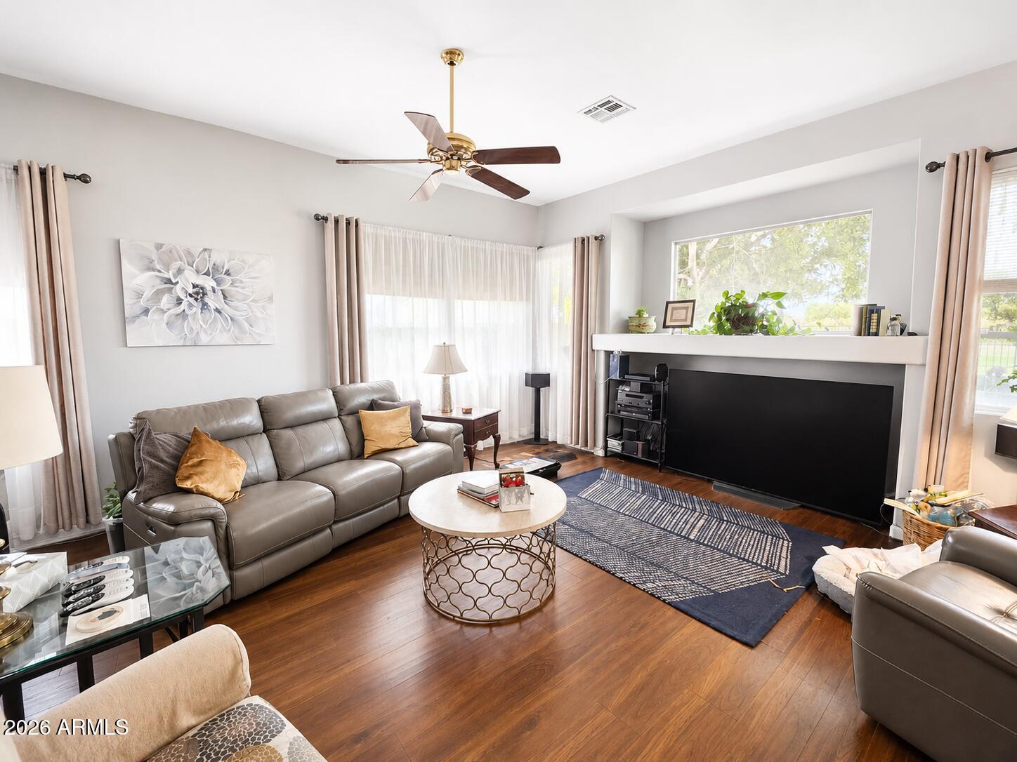 2544 E Calle Del Norte Drive