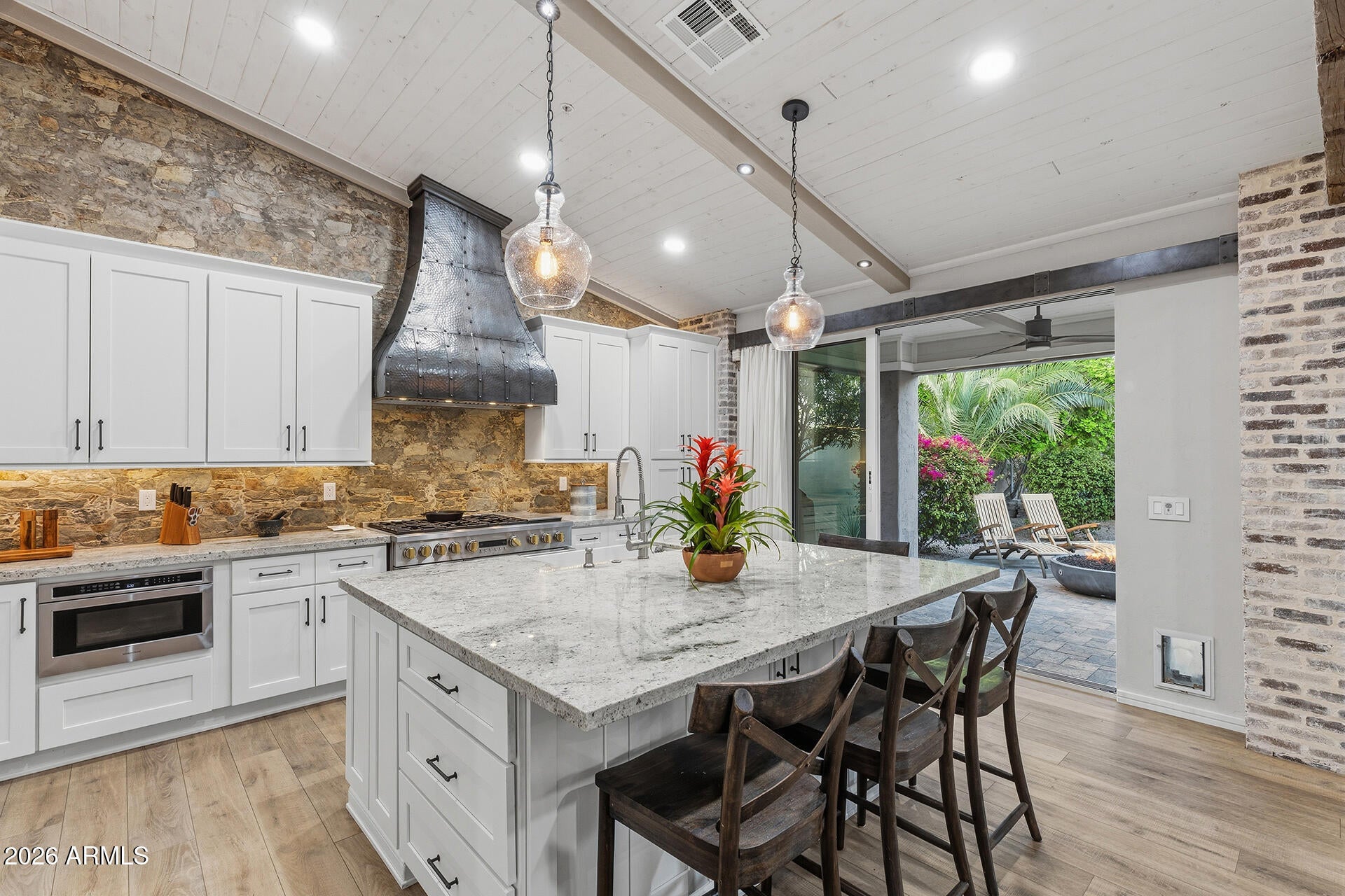 9046 E CALLE DE VALLE Drive